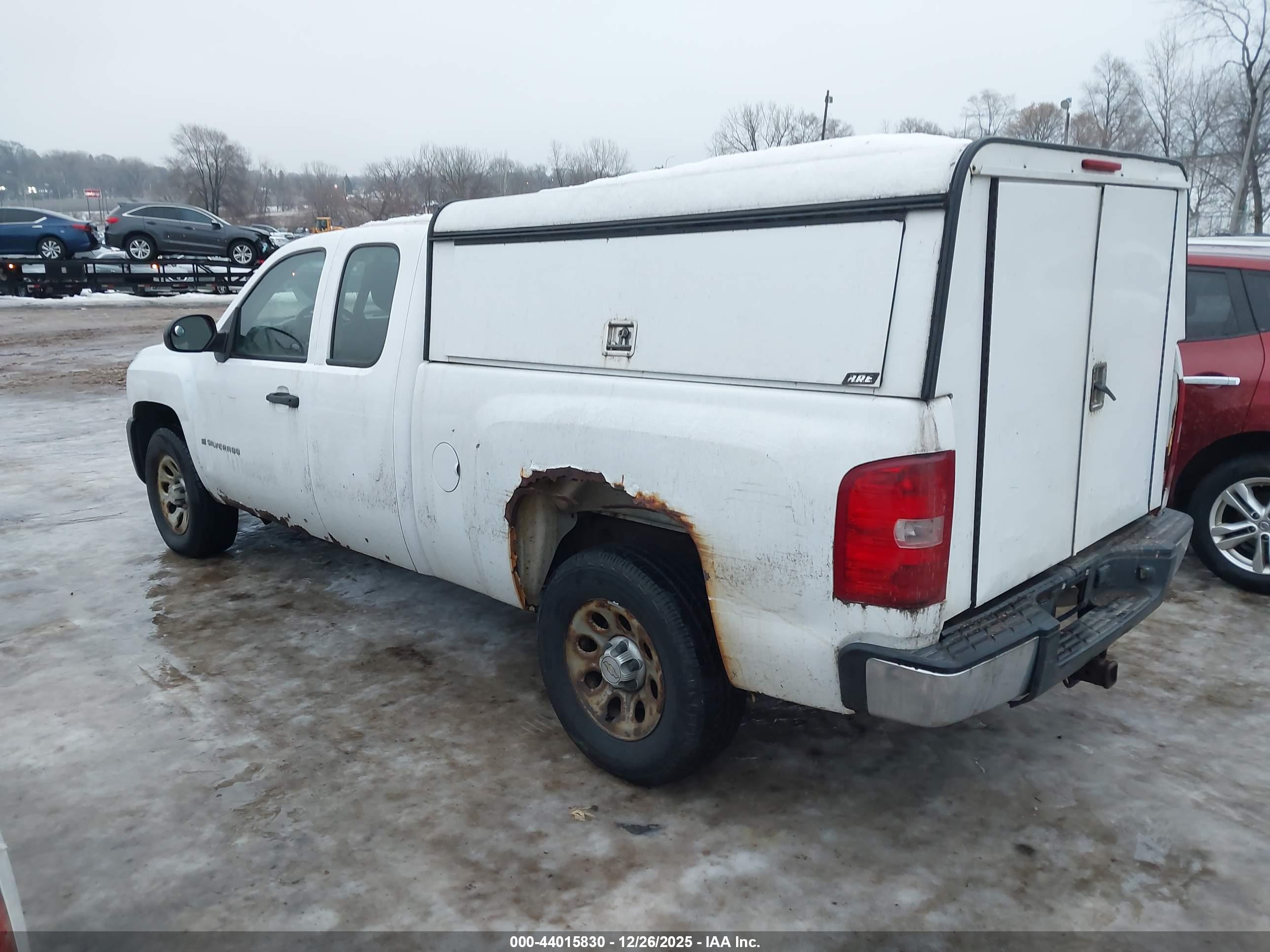 CHEVROLET SILVERADO image 3