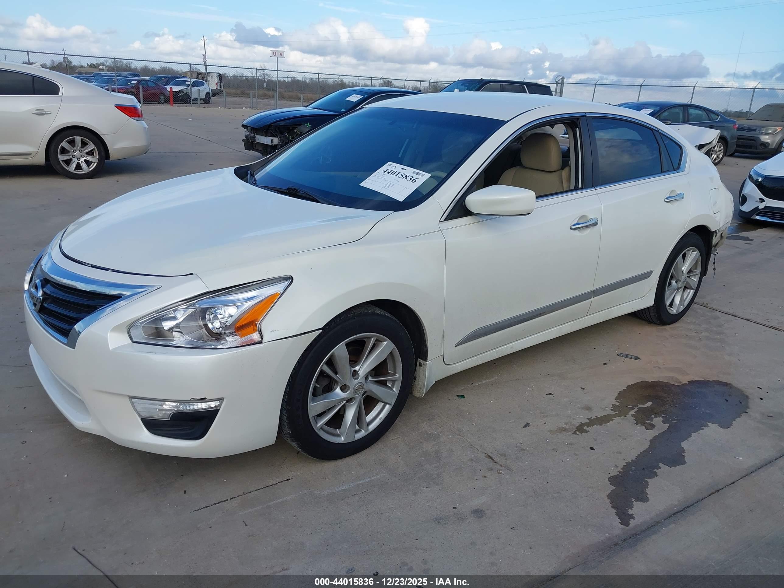 NISSAN ALTIMA image 2
