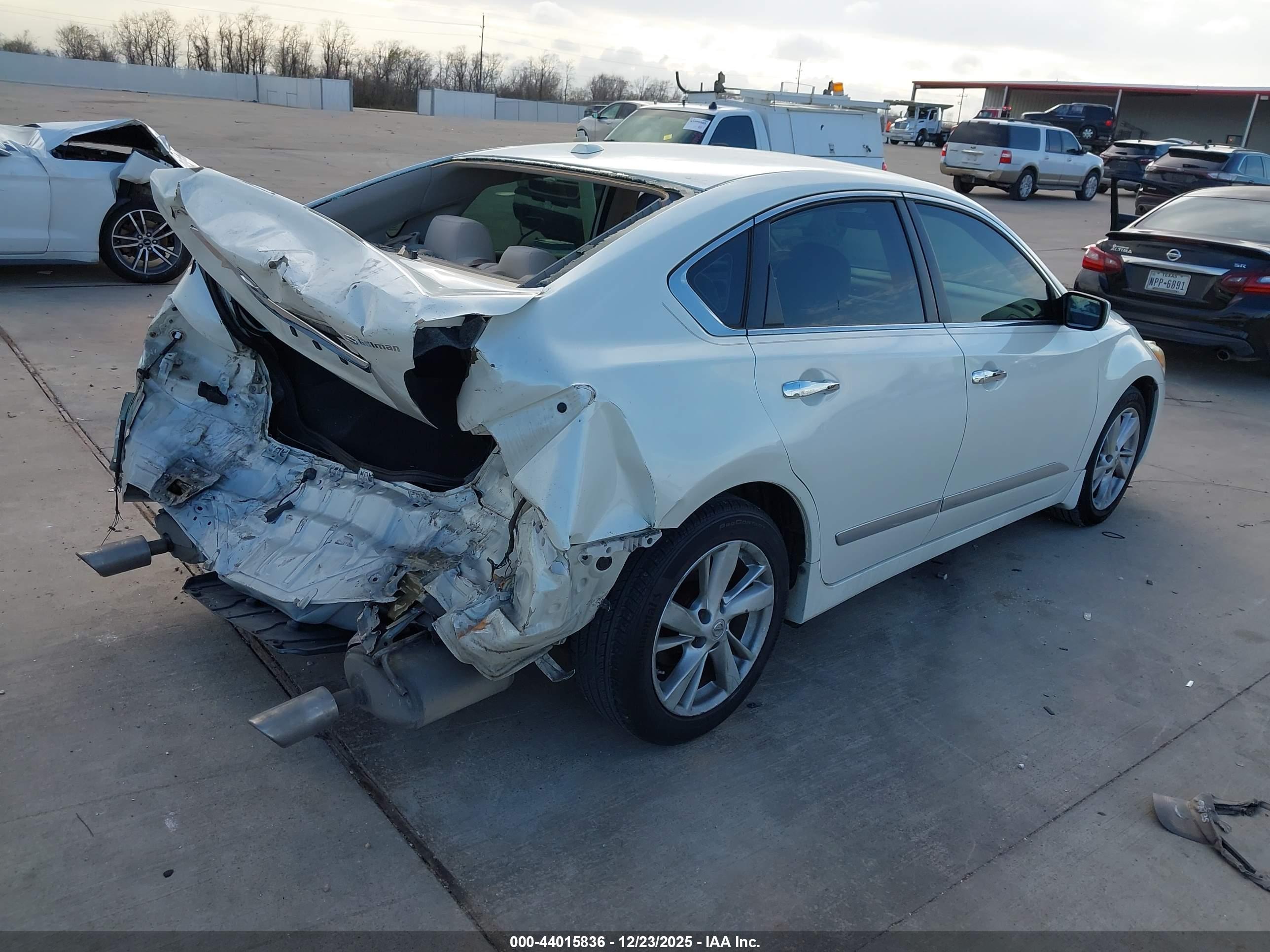 NISSAN ALTIMA image 4