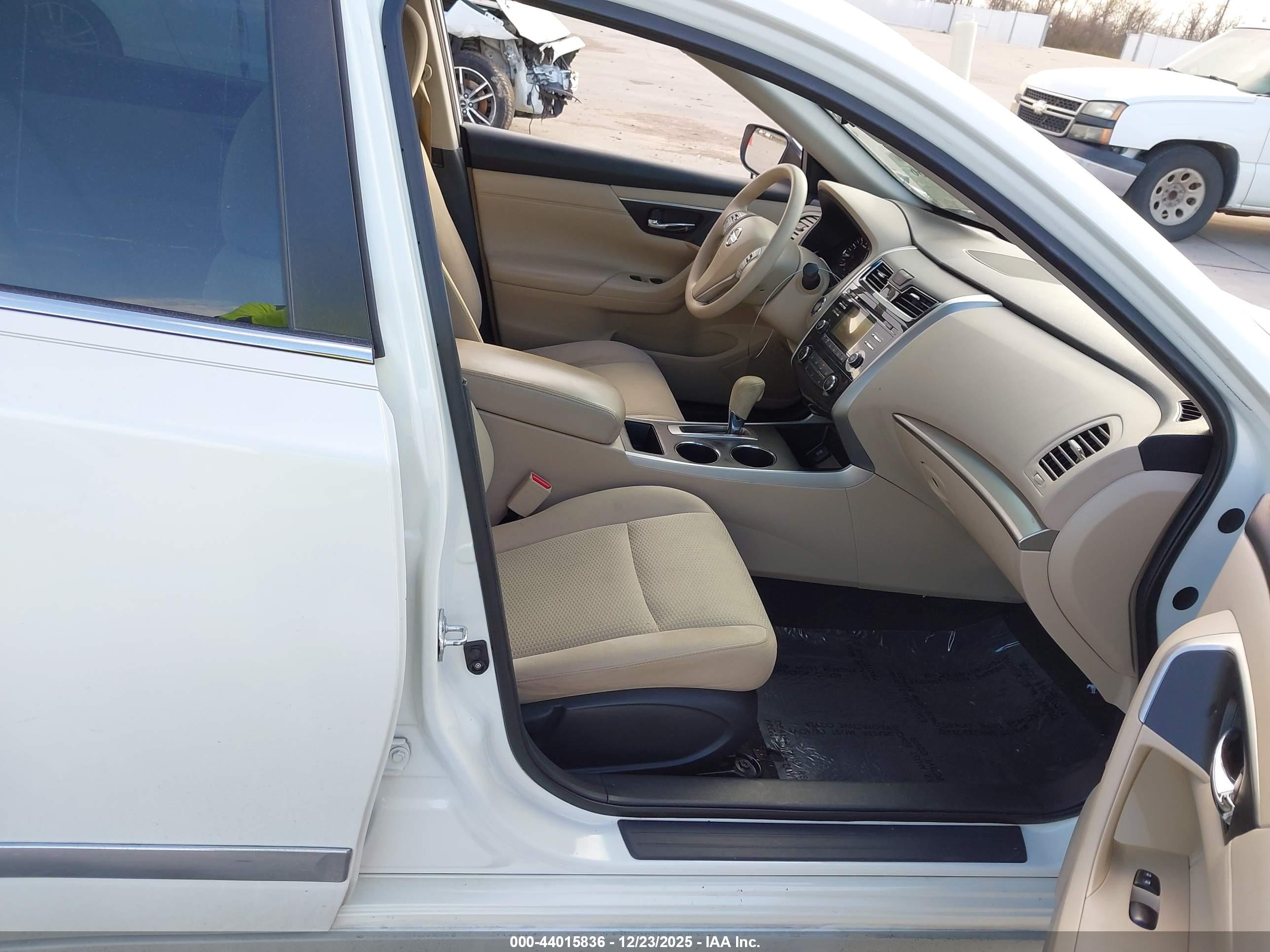 NISSAN ALTIMA image 5