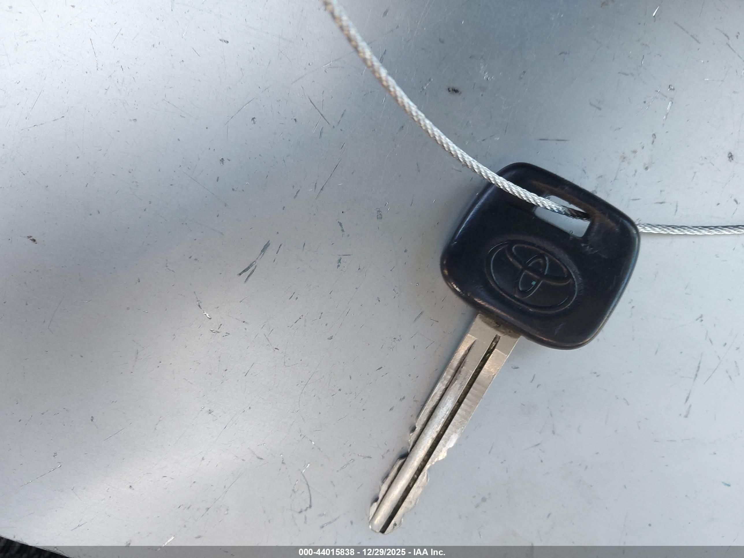 TOYOTA CAMRY image 11