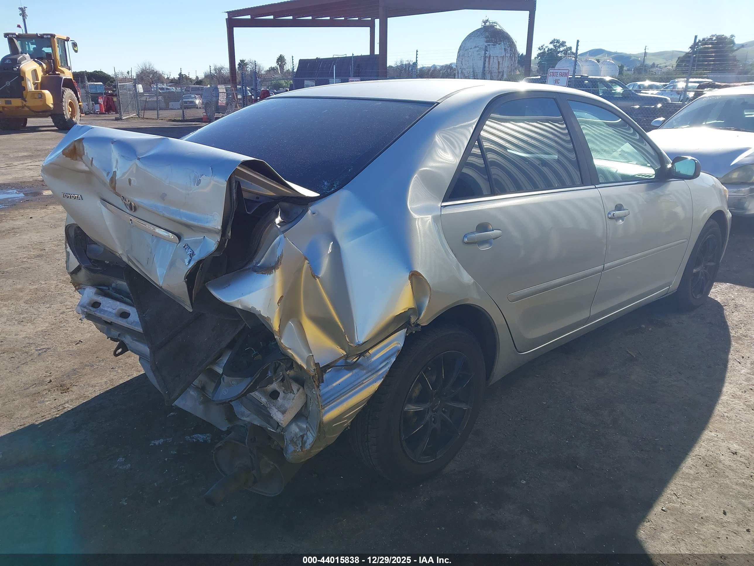 TOYOTA CAMRY image 4
