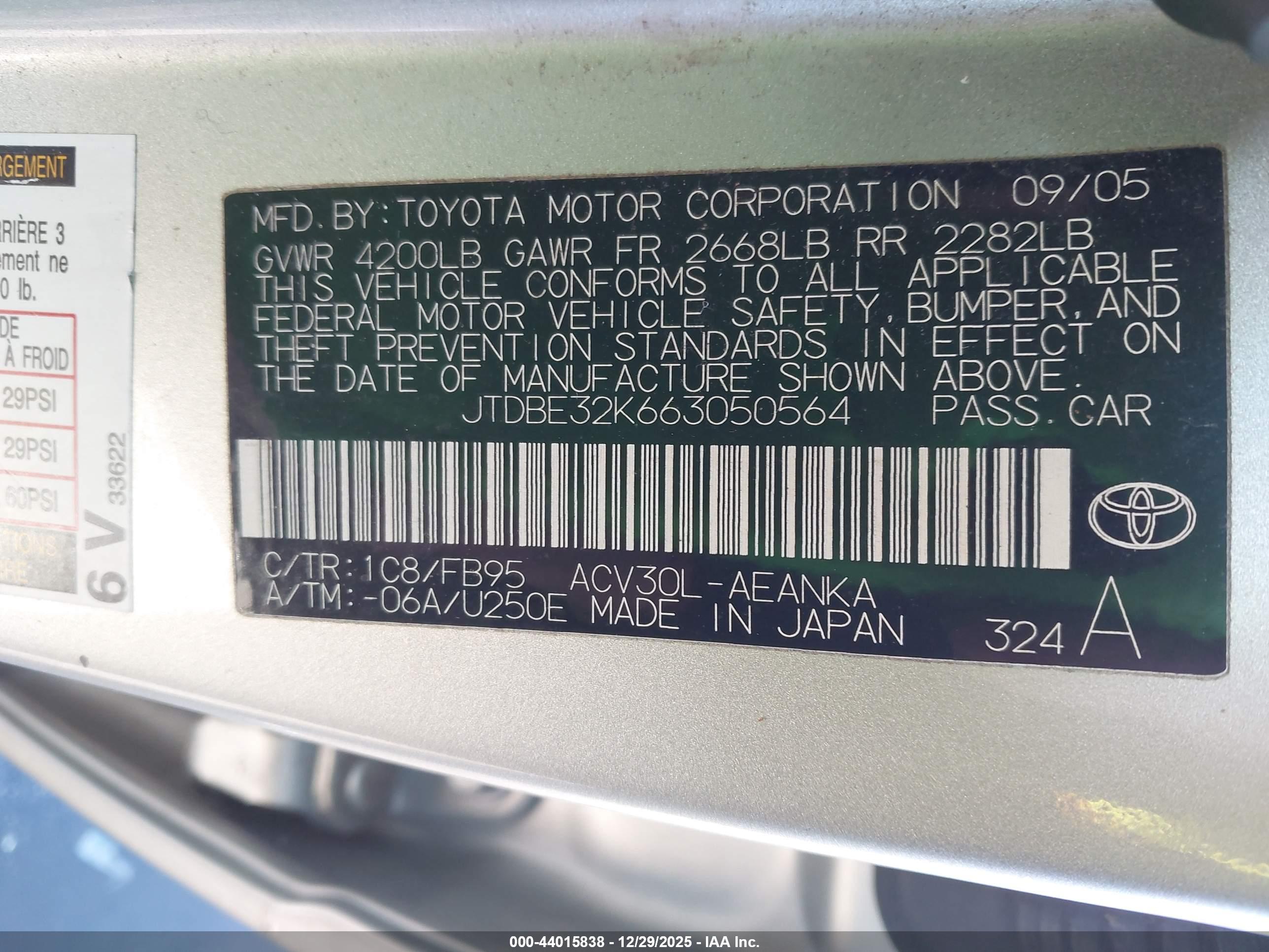 TOYOTA CAMRY image 9