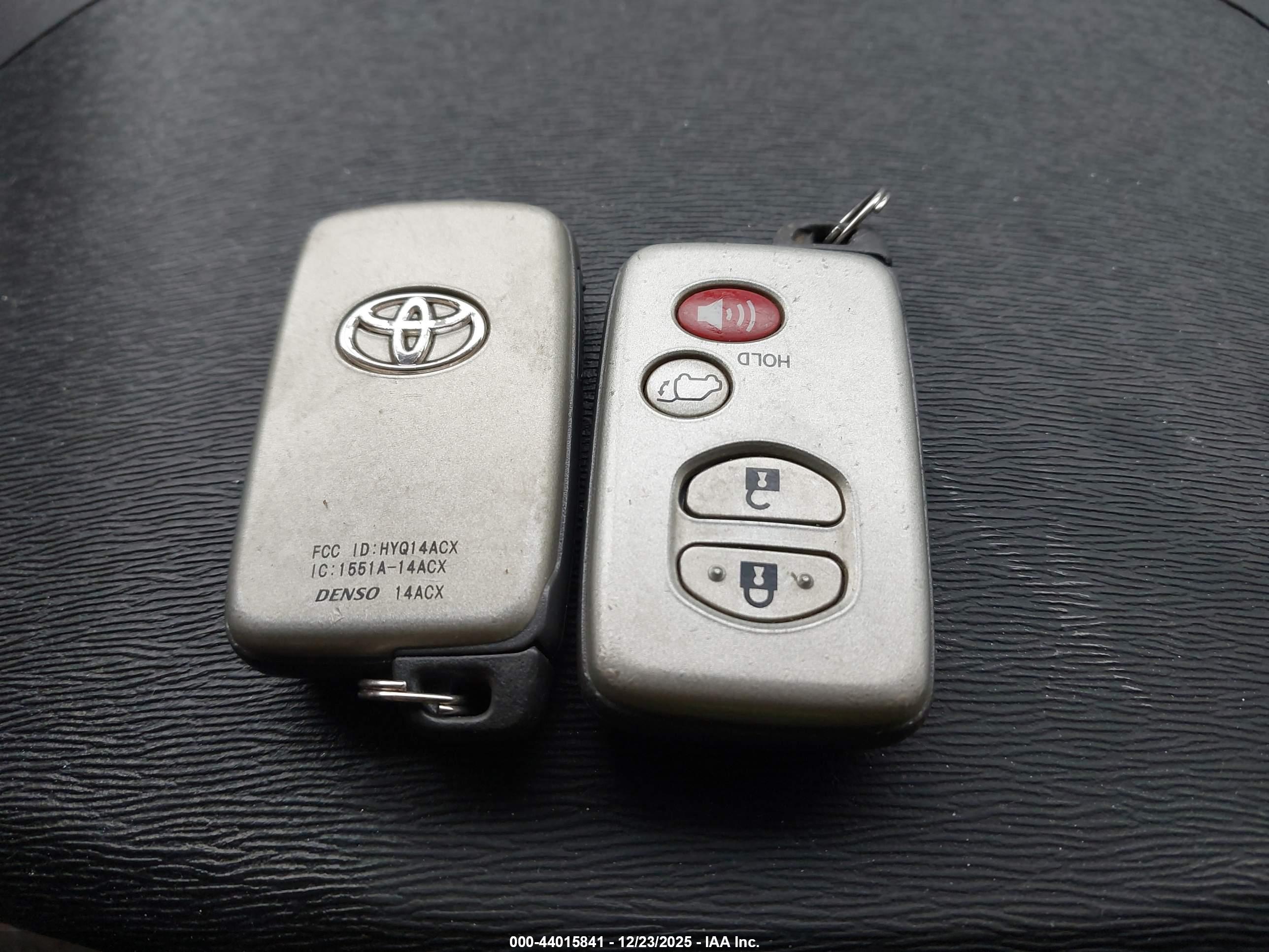 TOYOTA VENZA image 11