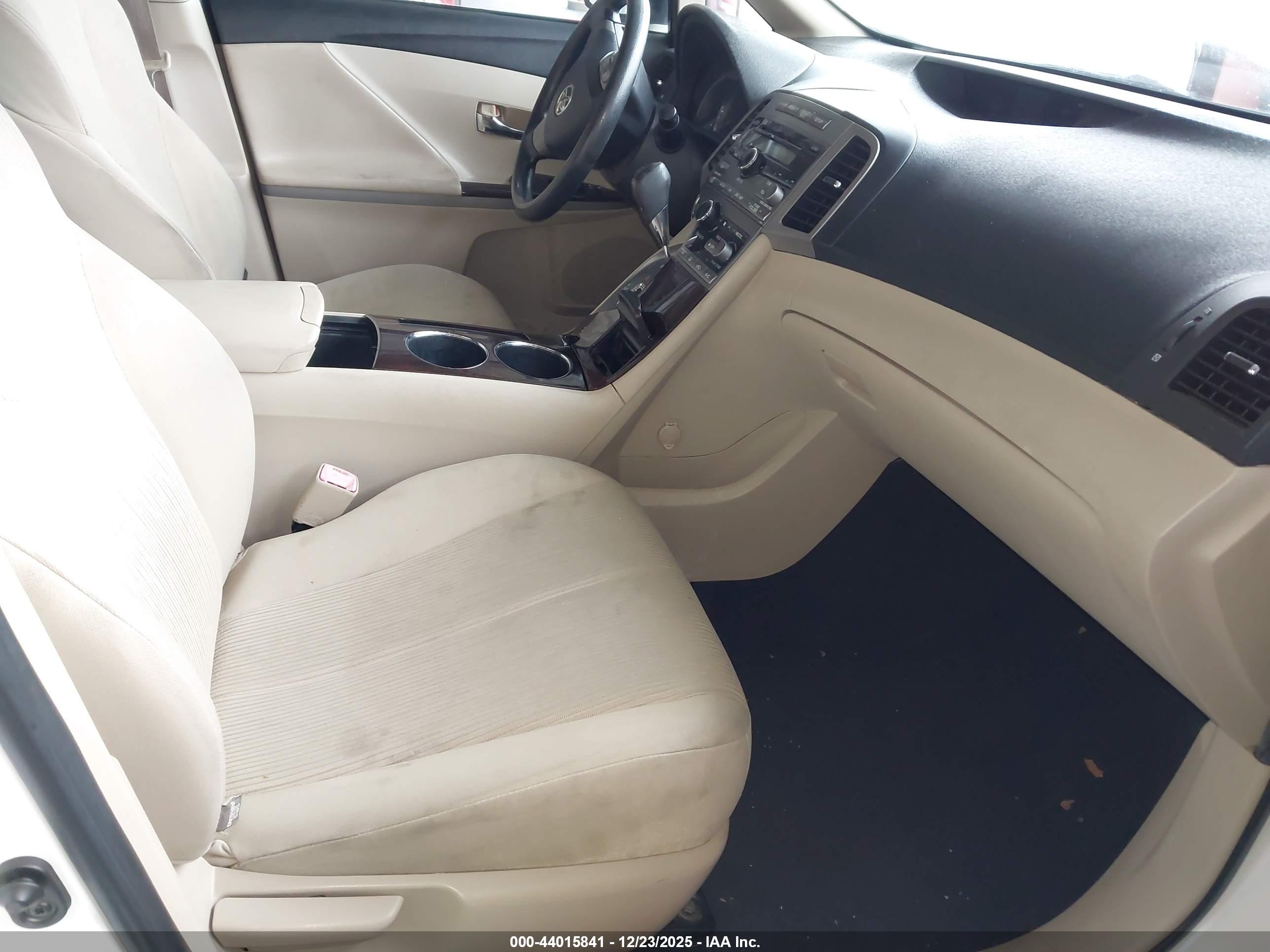 TOYOTA VENZA image 5