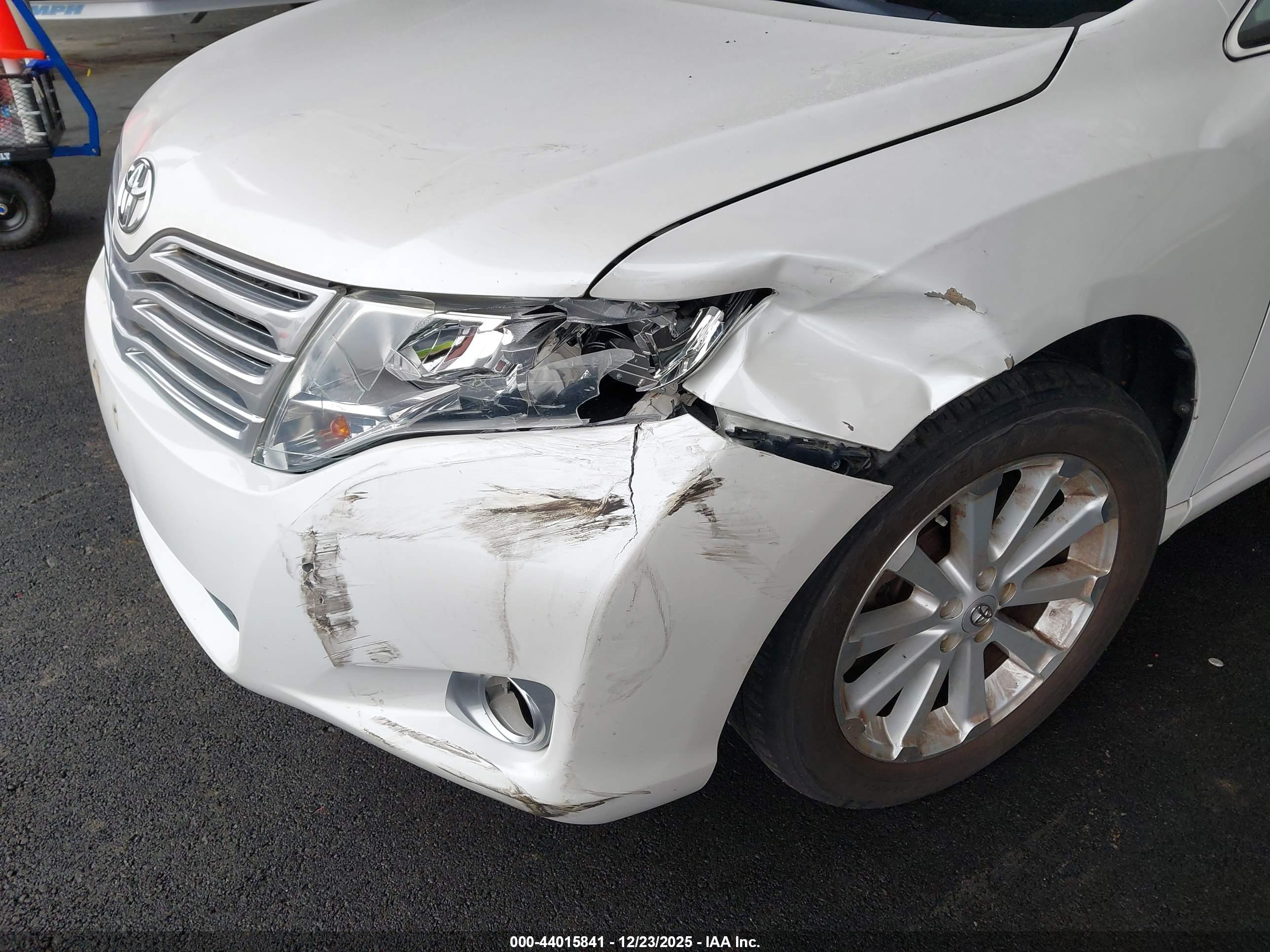 TOYOTA VENZA image 6