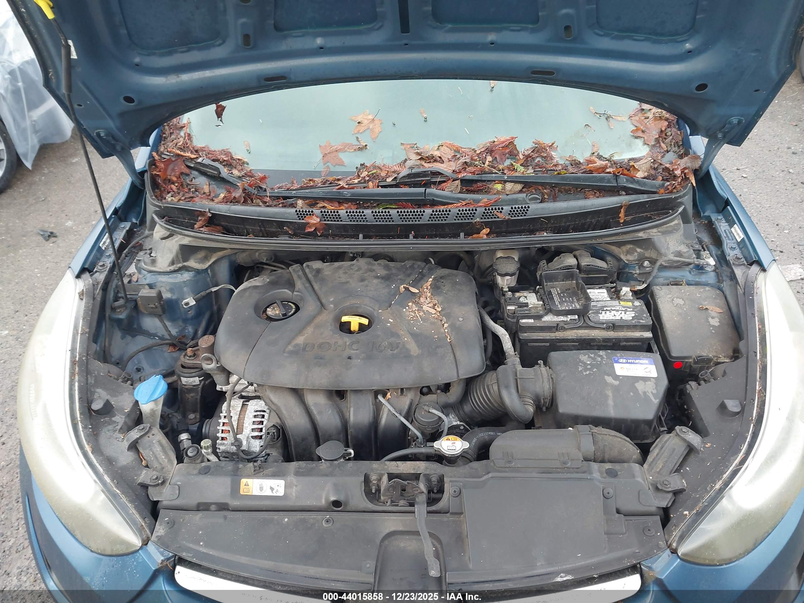 HYUNDAI ELANTRA image 10