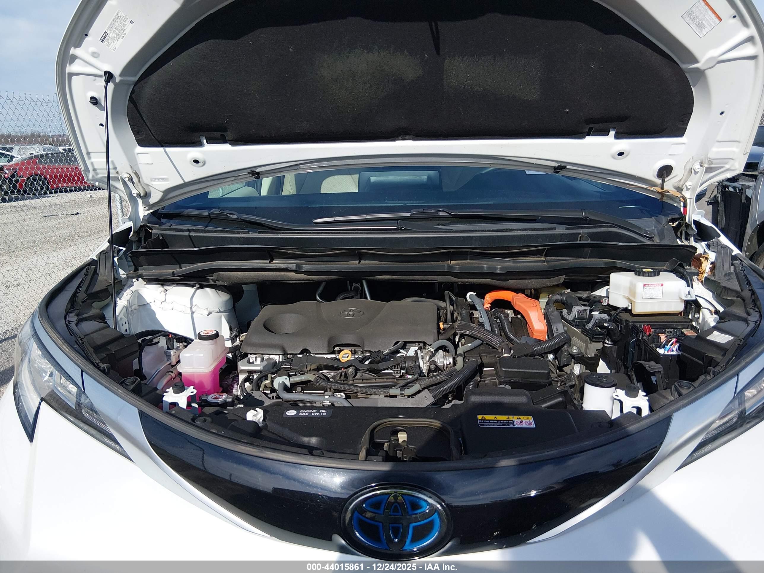 TOYOTA SIENNA image 10