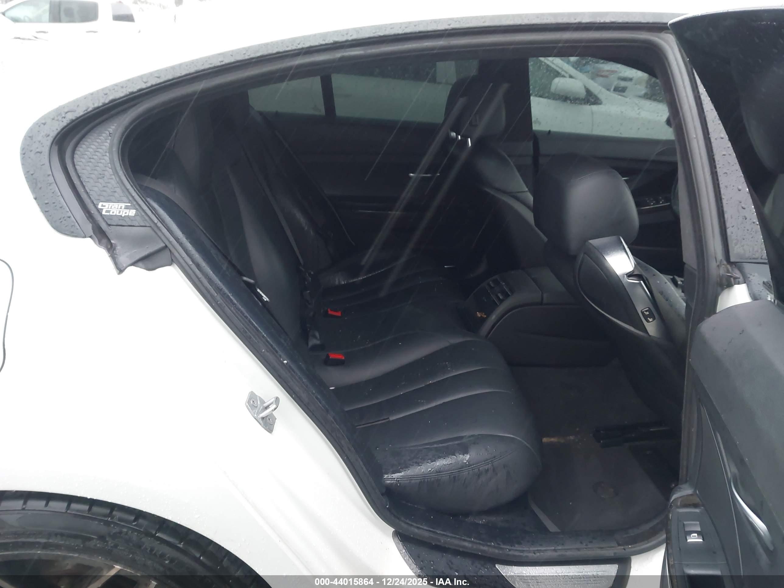 BMW 640I image 8