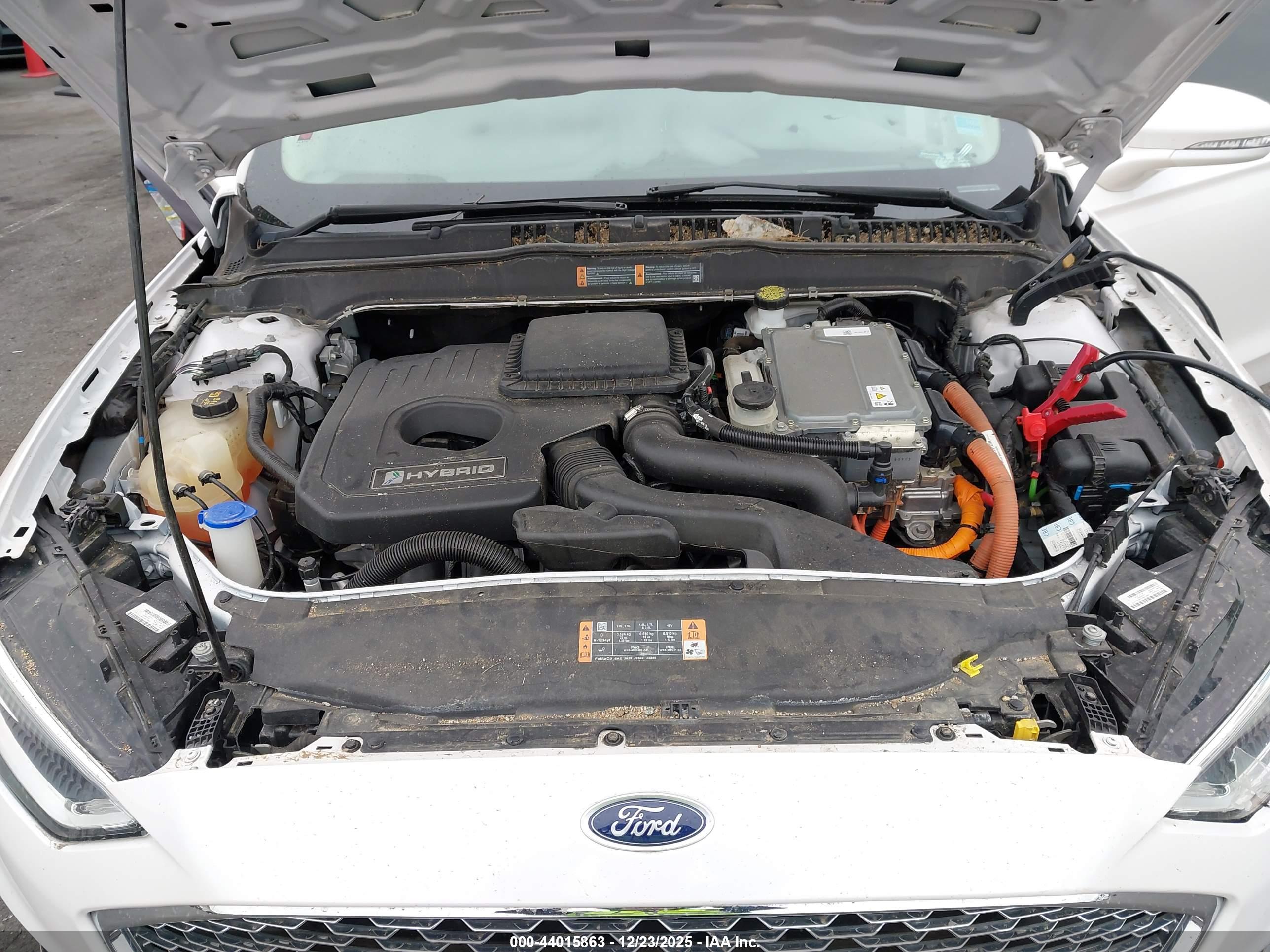FORD FUSION image 10