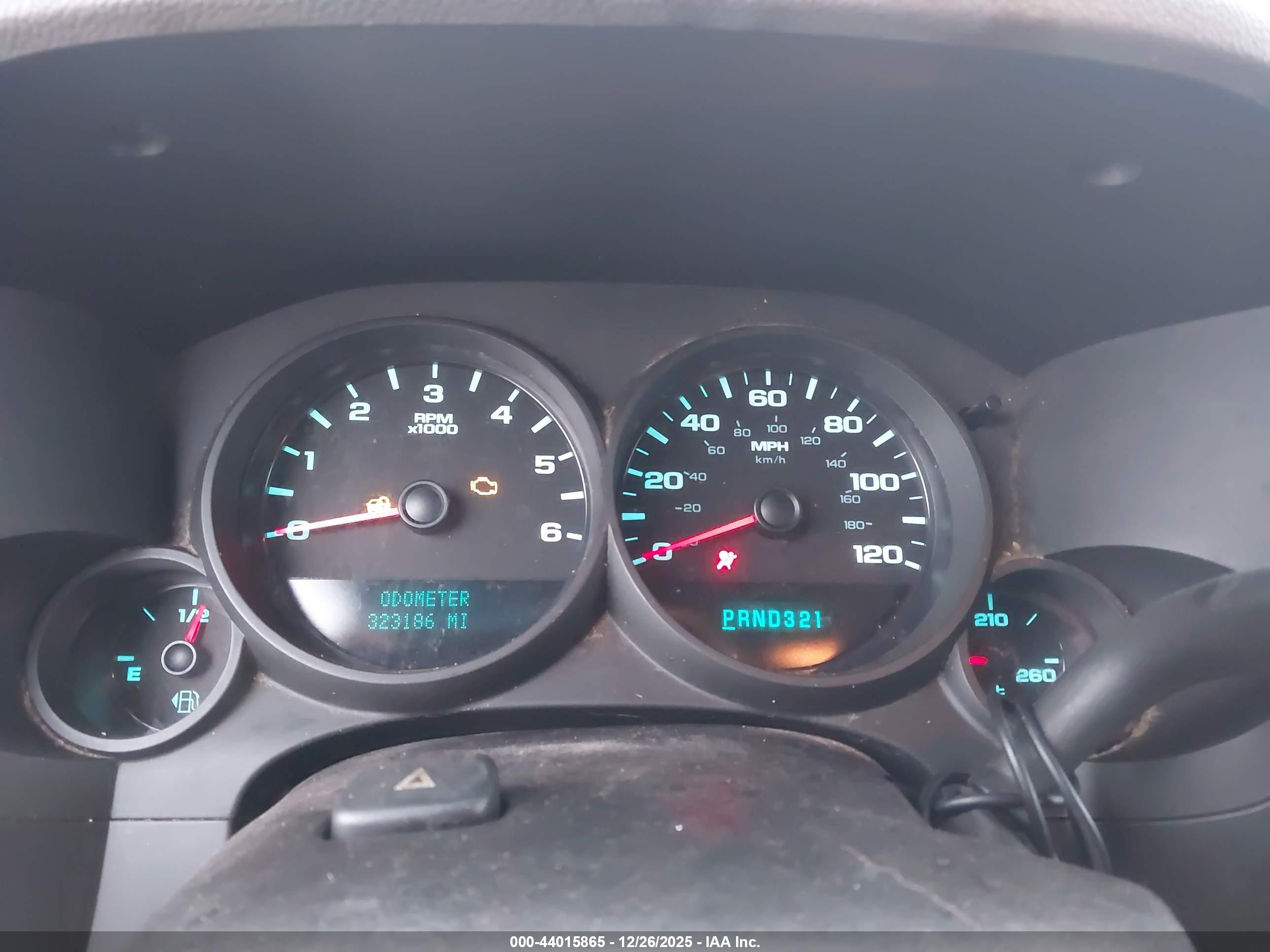 CHEVROLET SILVERADO image 7
