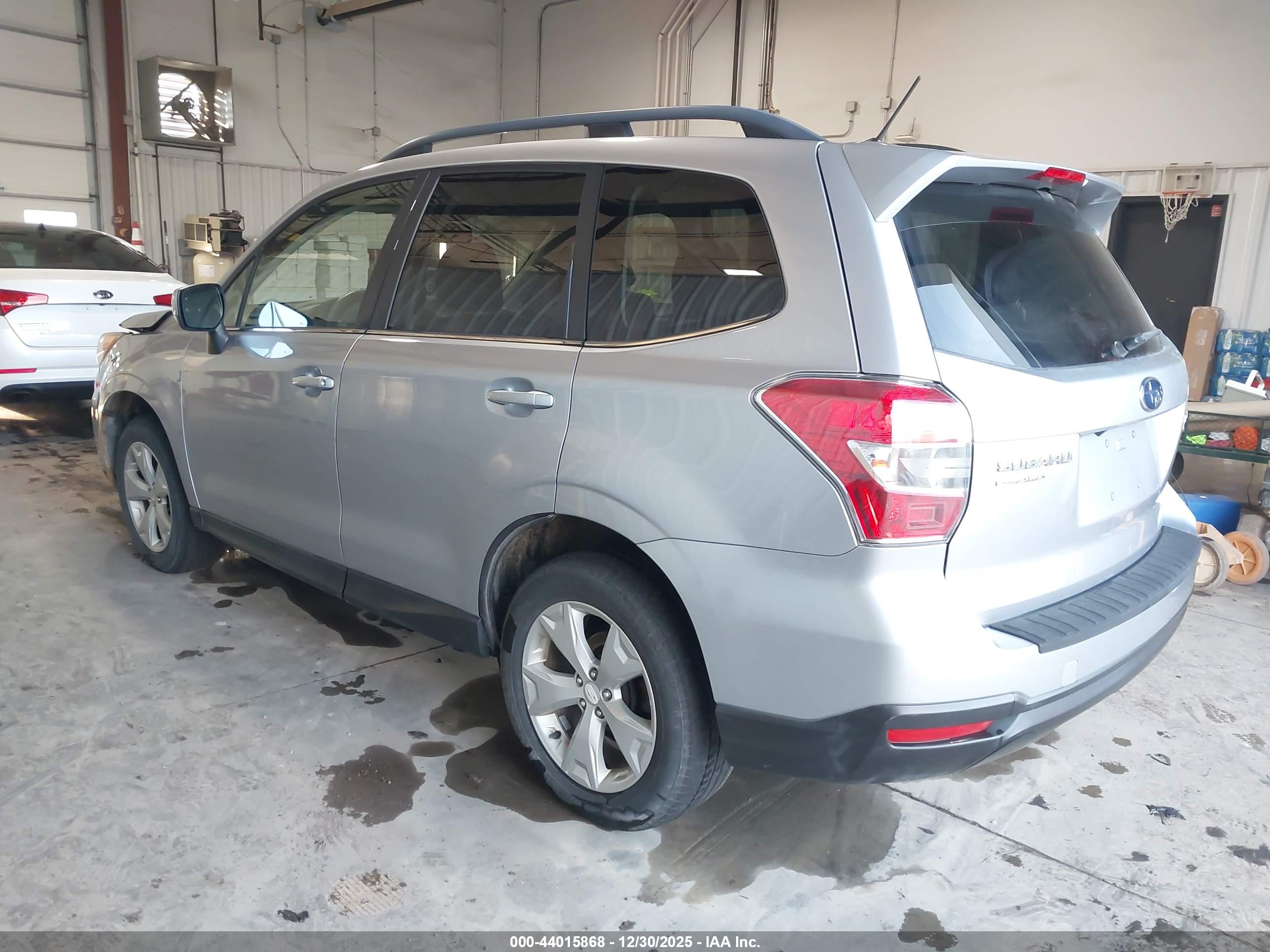 SUBARU FORESTER image 3