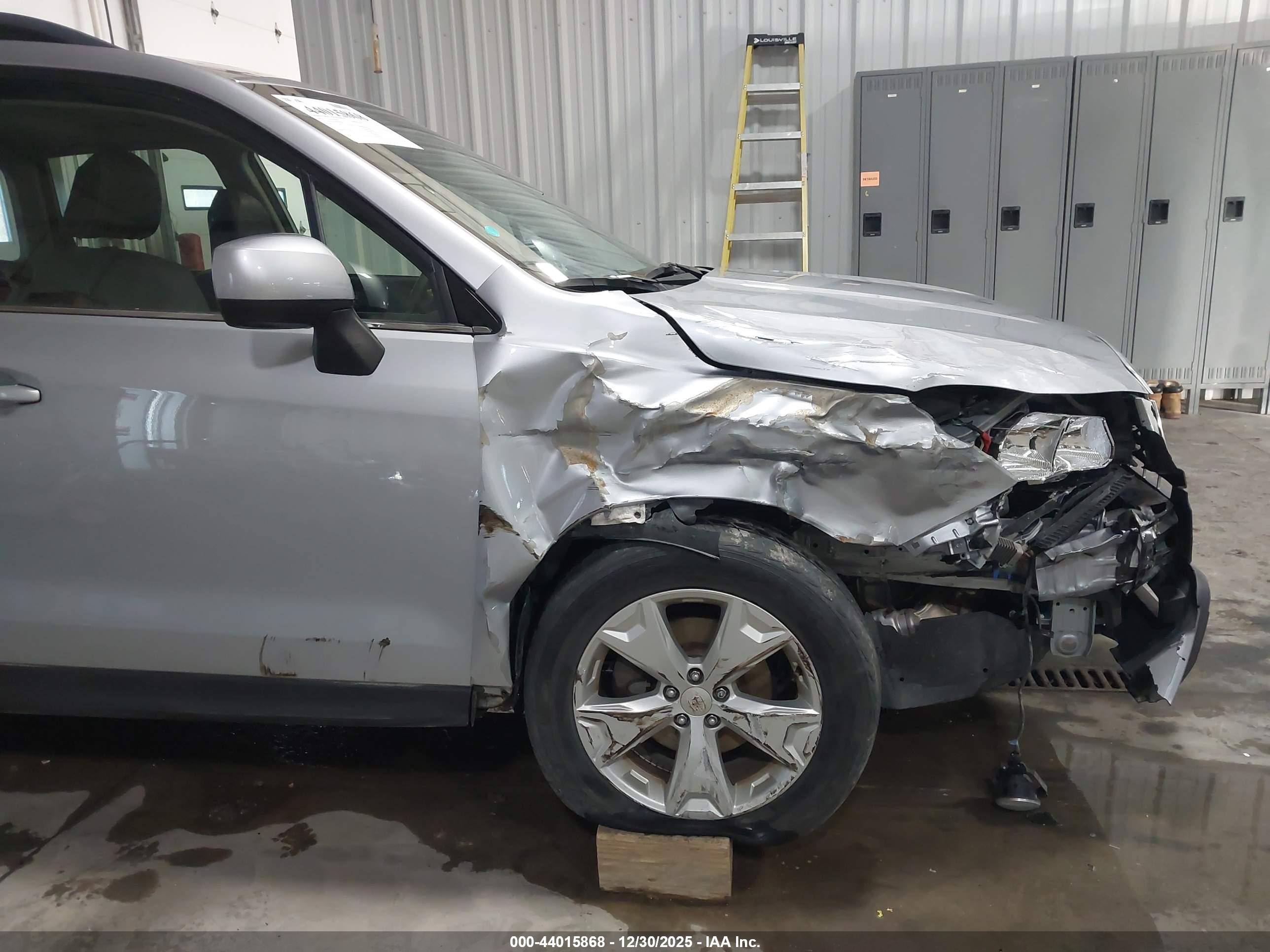 SUBARU FORESTER image 6