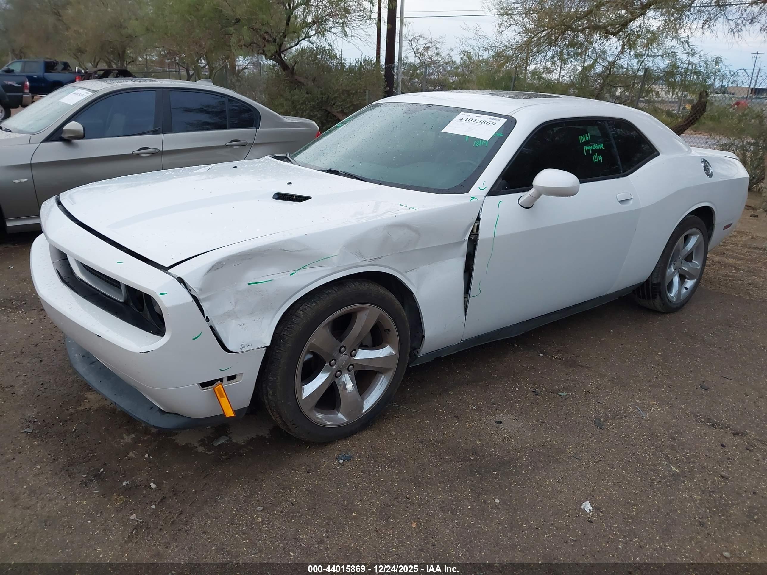 DODGE CHALLENGER image 2