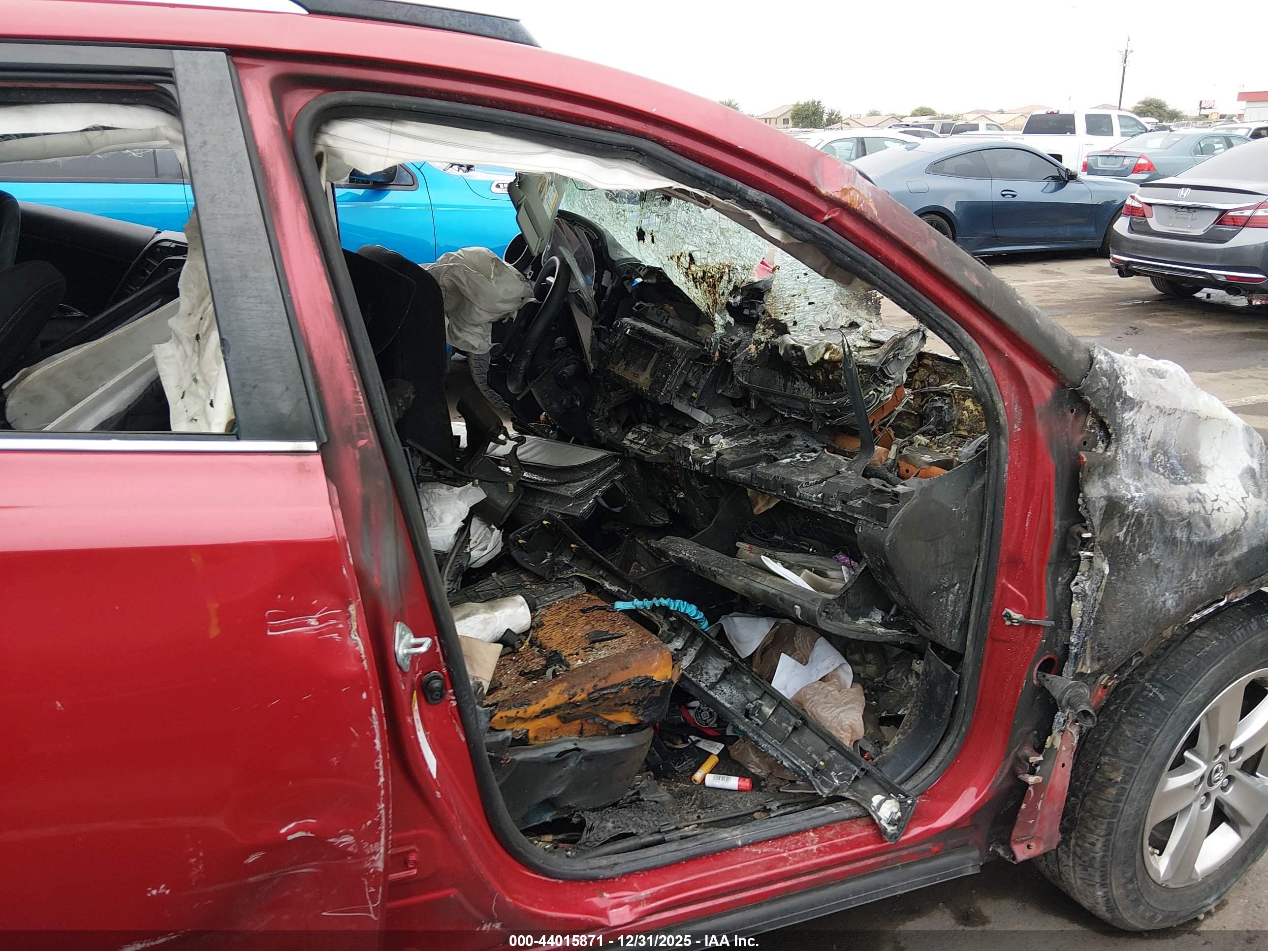 TOYOTA RAV4 image 5