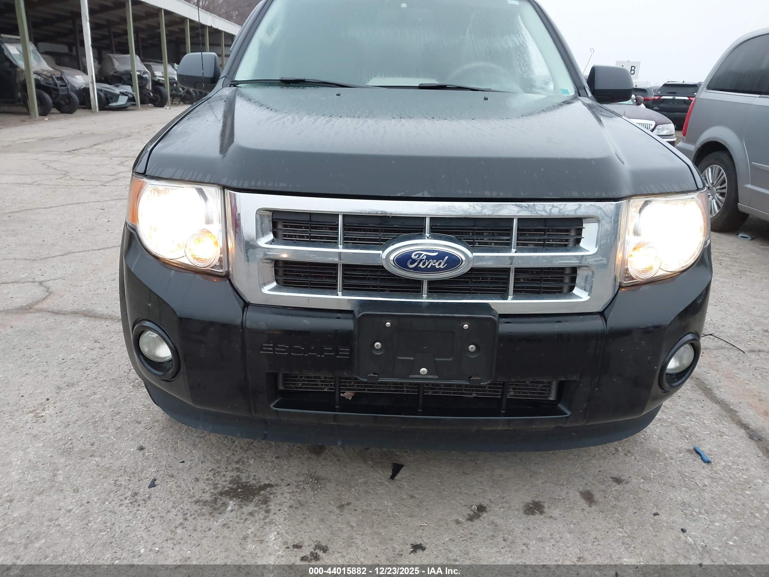 FORD ESCAPE image 6