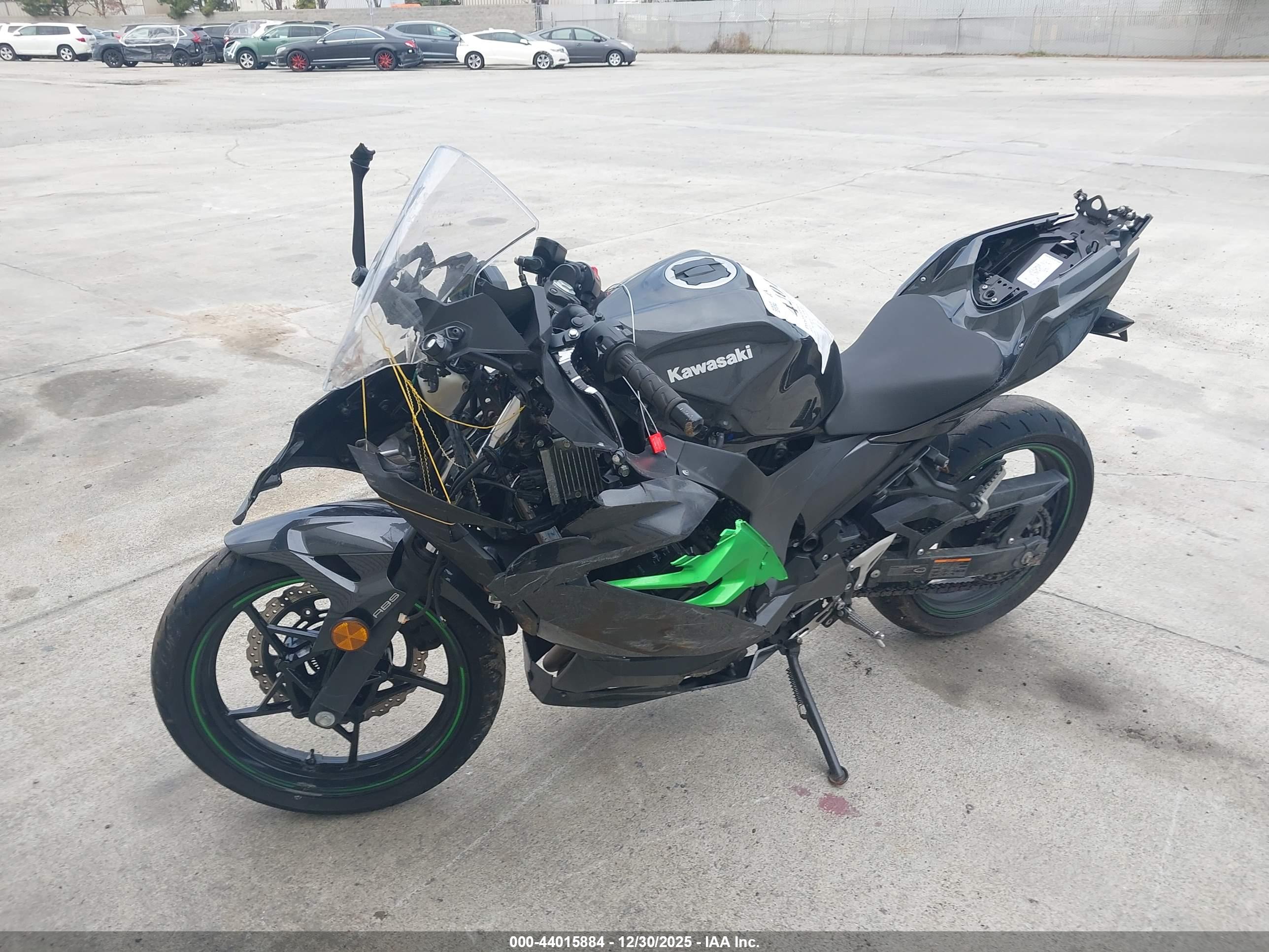 KAWASAKI EX400 image 2
