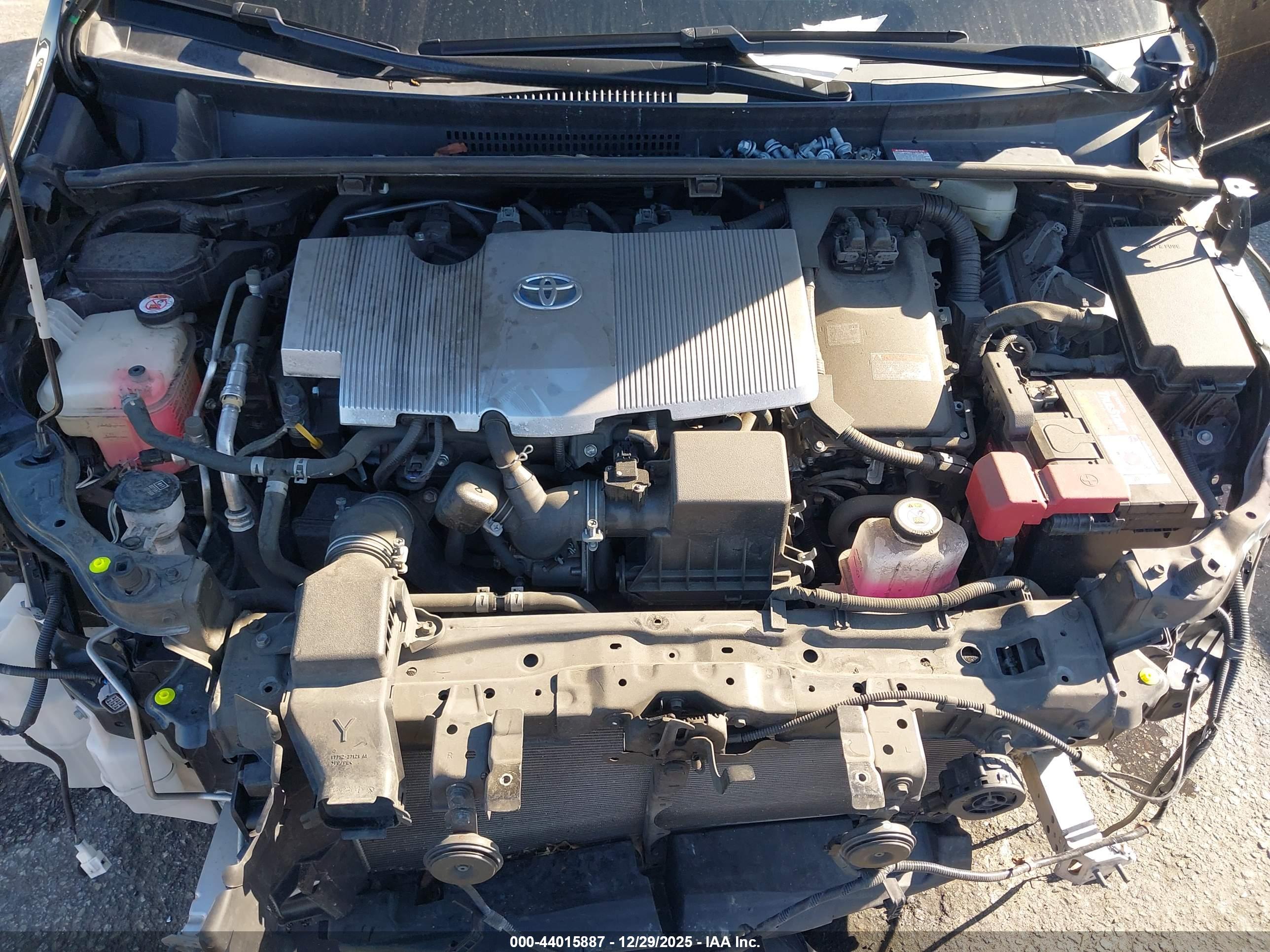 TOYOTA PRIUS image 10