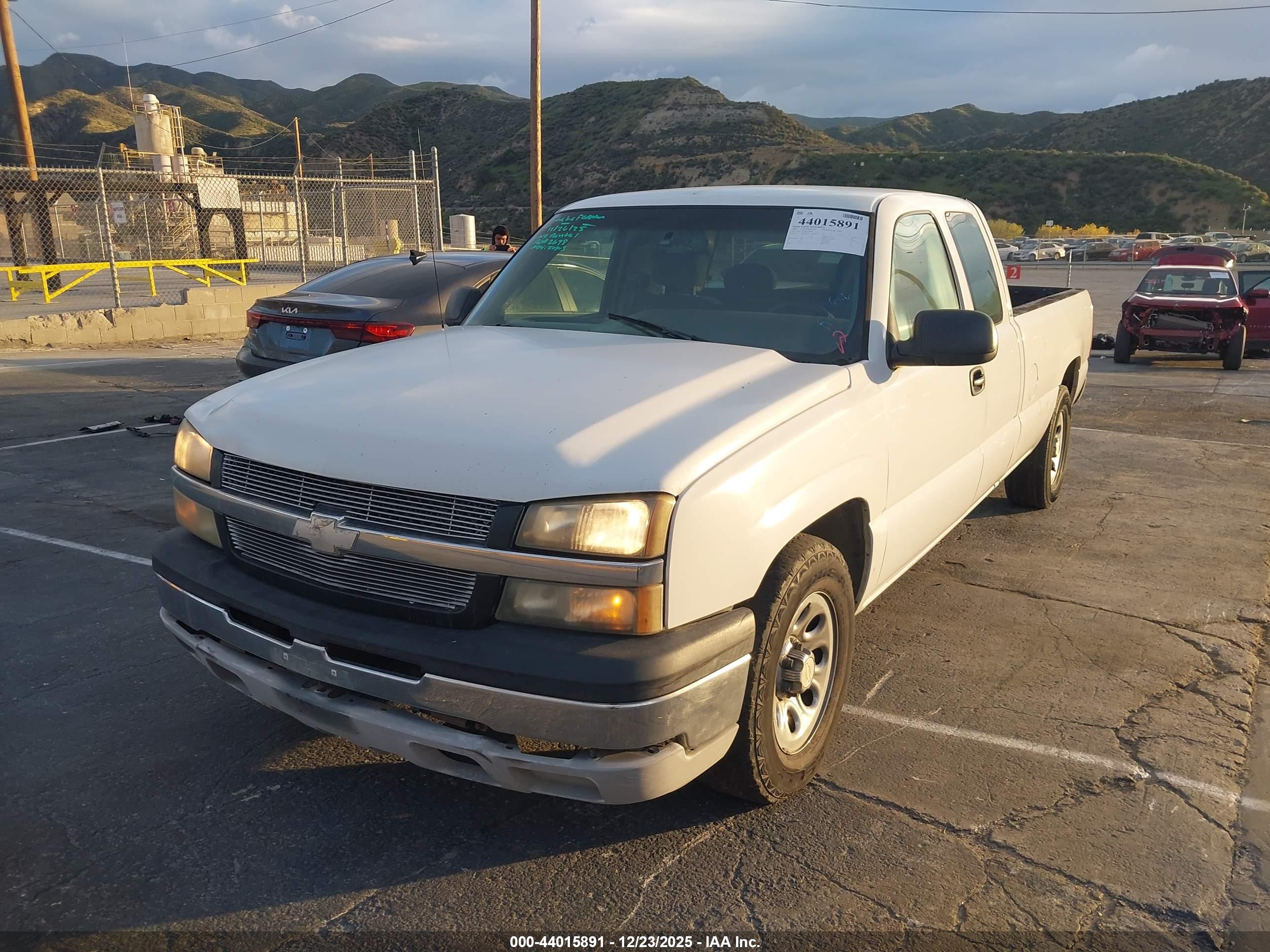 CHEVROLET SILVERADO image 2