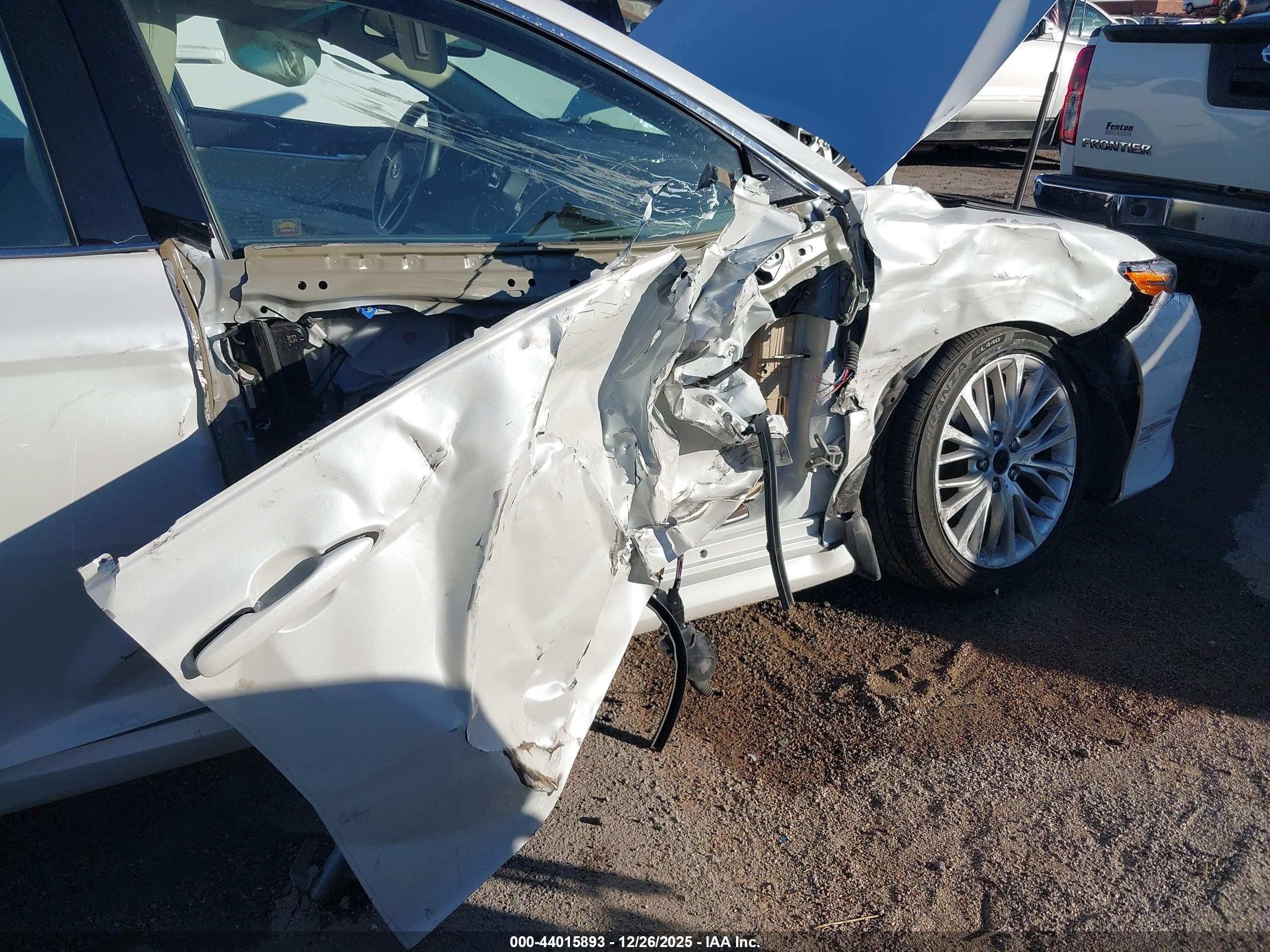 TOYOTA CAMRY image 6