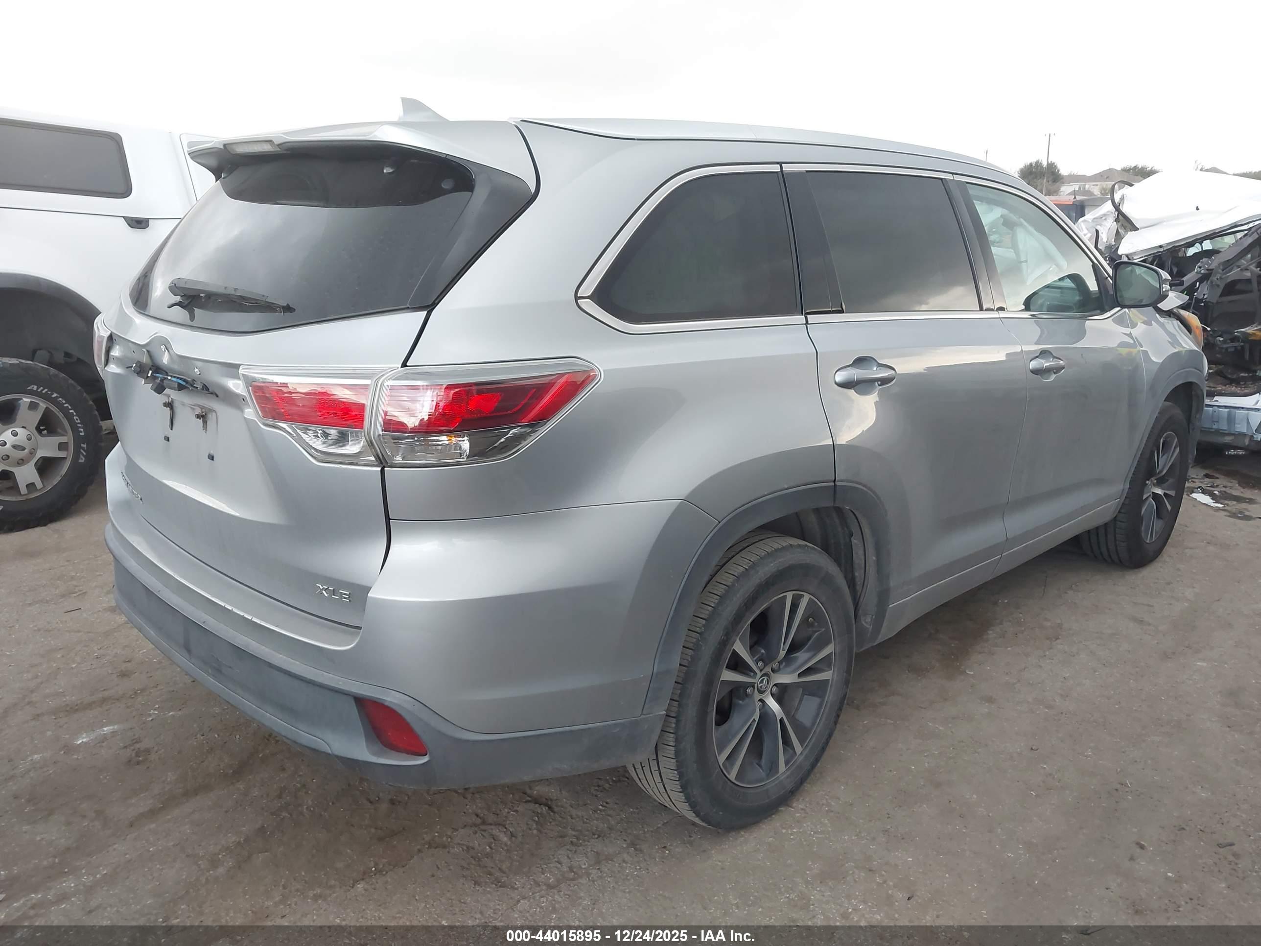 TOYOTA HIGHLANDER image 4