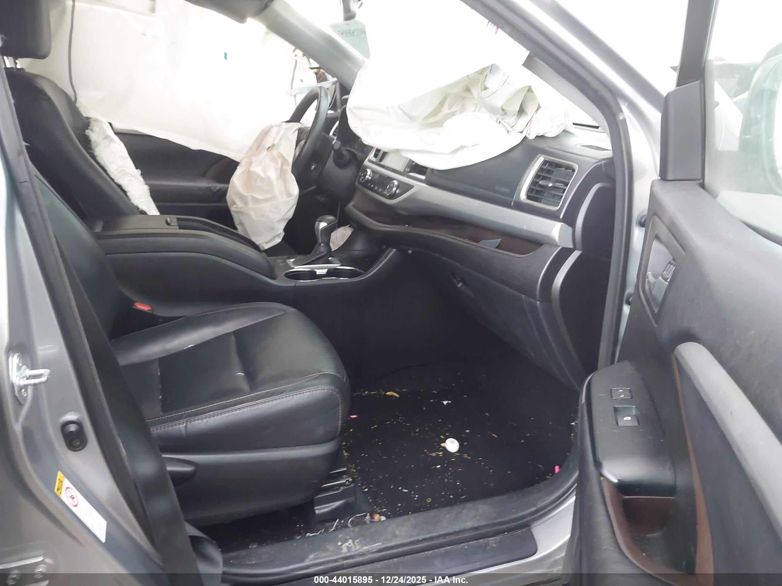 TOYOTA HIGHLANDER image 5
