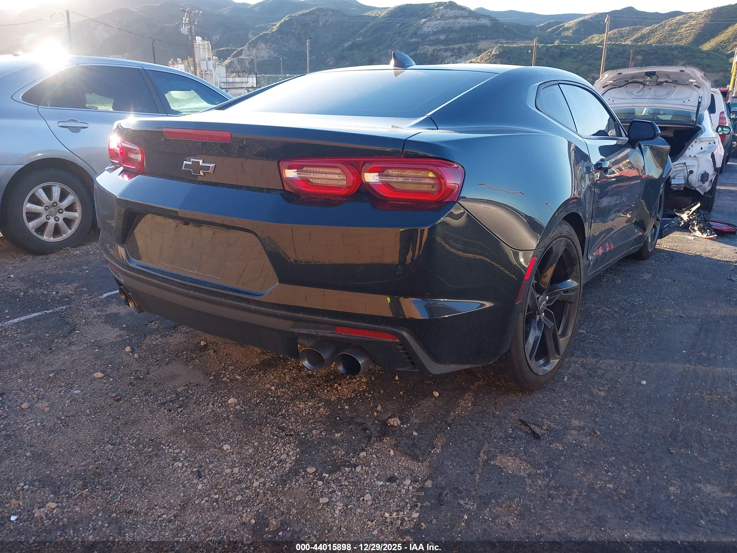 CHEVROLET CAMARO image 4