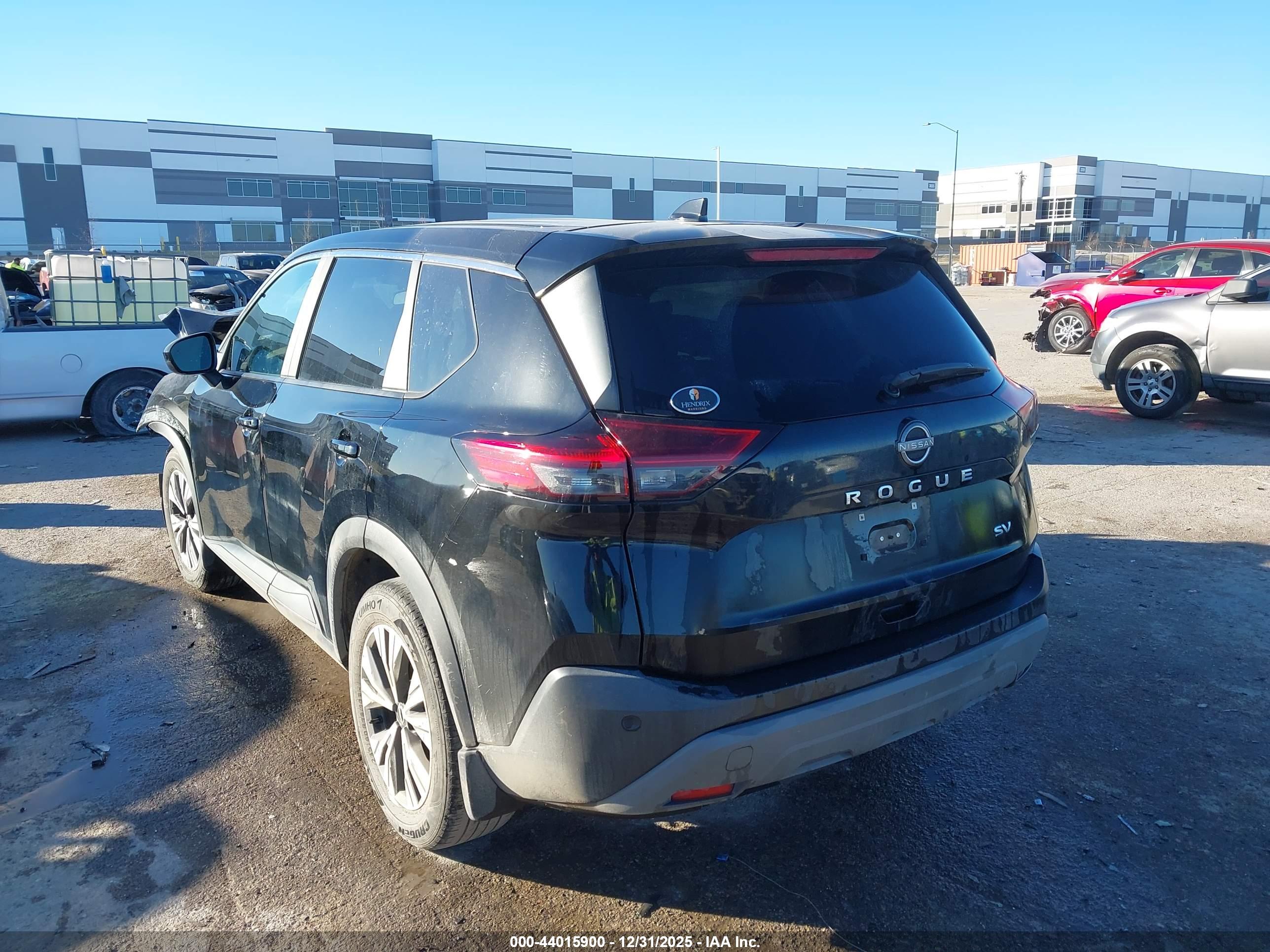 NISSAN ROGUE image 3