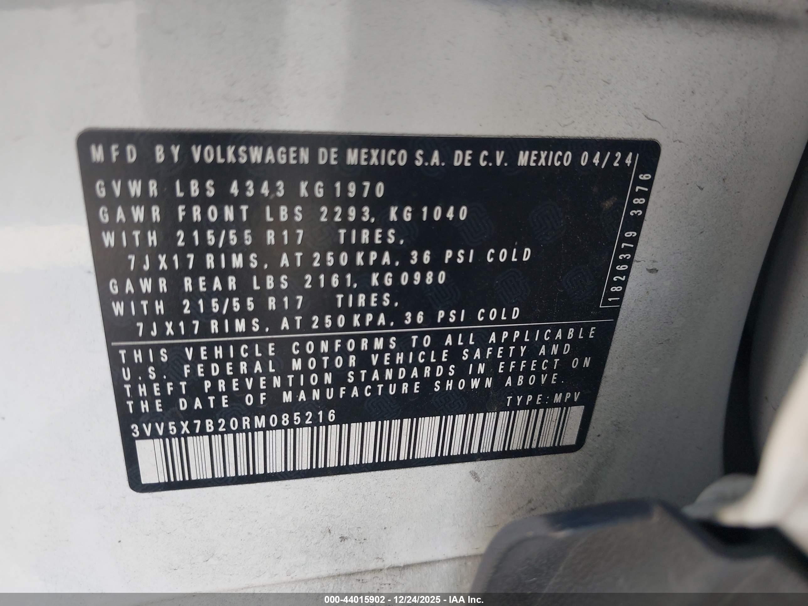 VOLKSWAGEN TAOS image 9