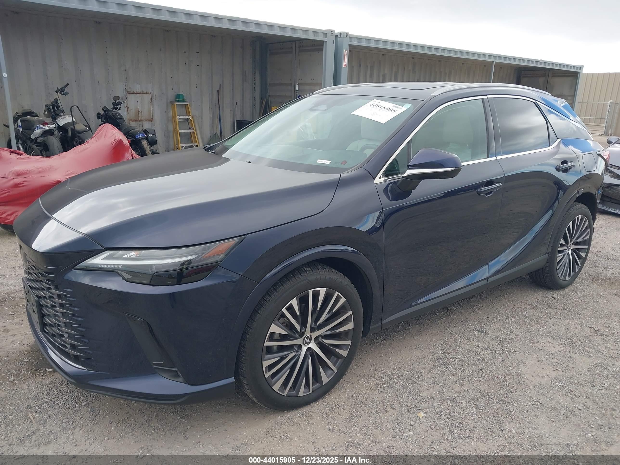 LEXUS RX image 2