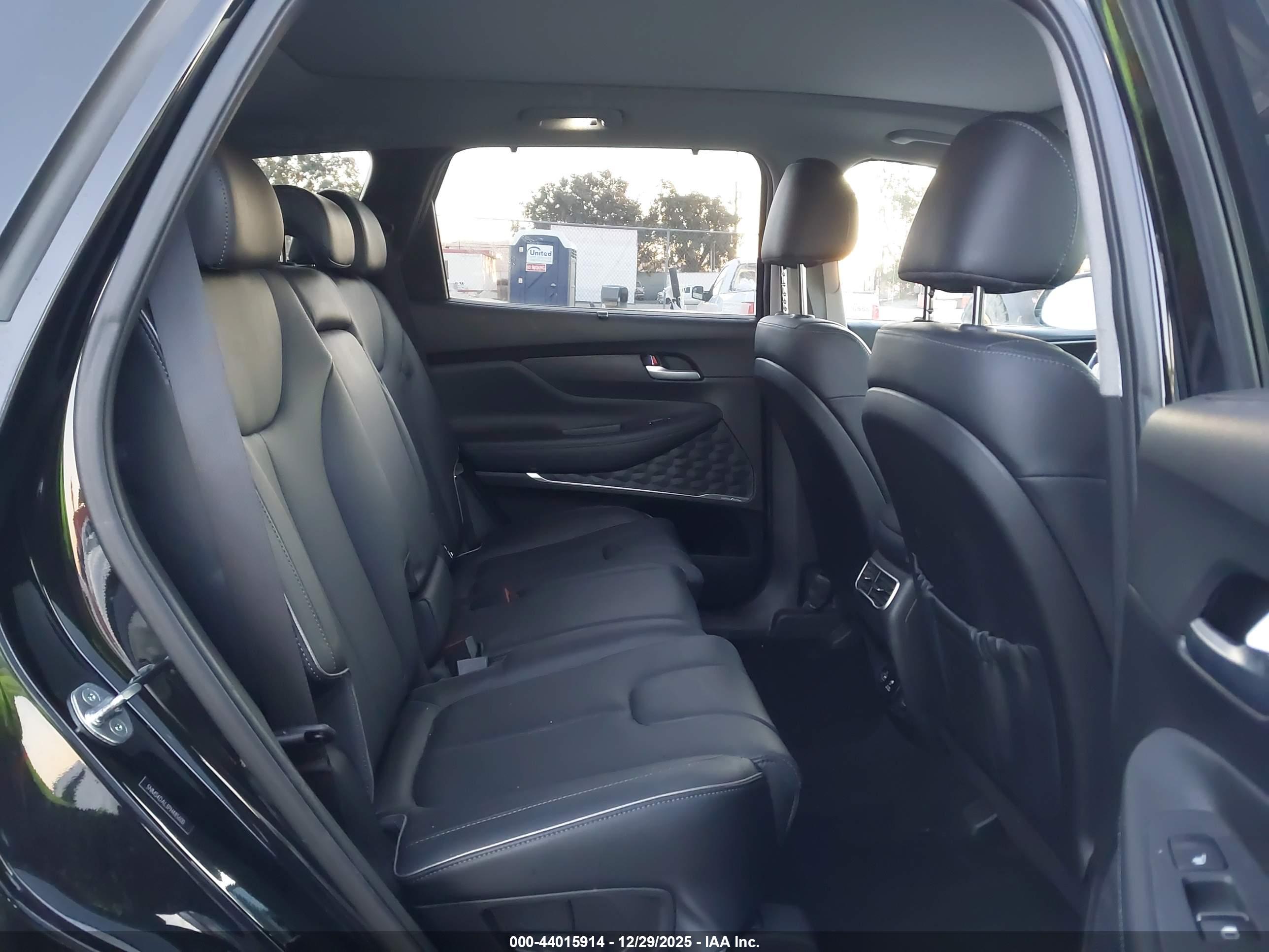 HYUNDAI SANTA image 8