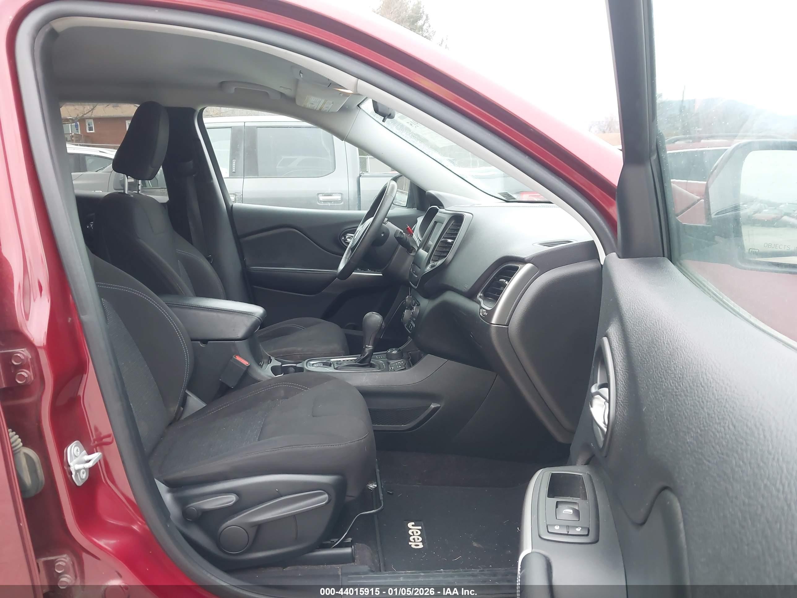 JEEP CHEROKEE image 5