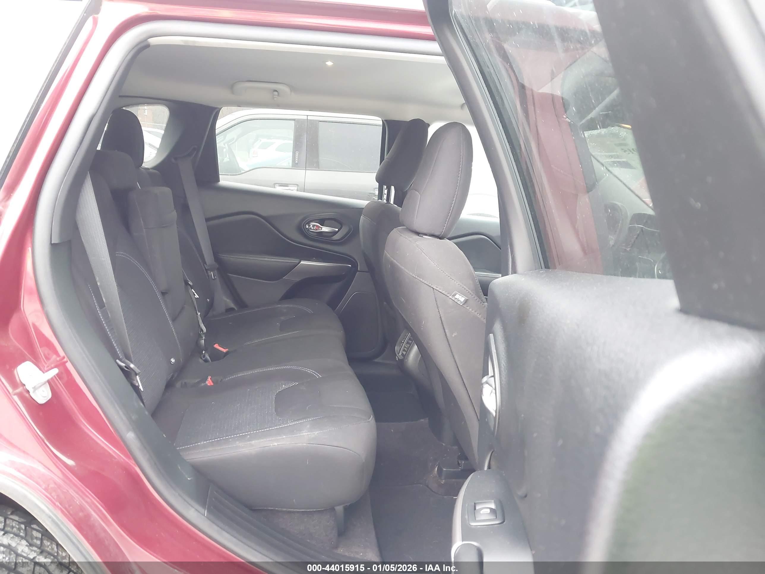 JEEP CHEROKEE image 8