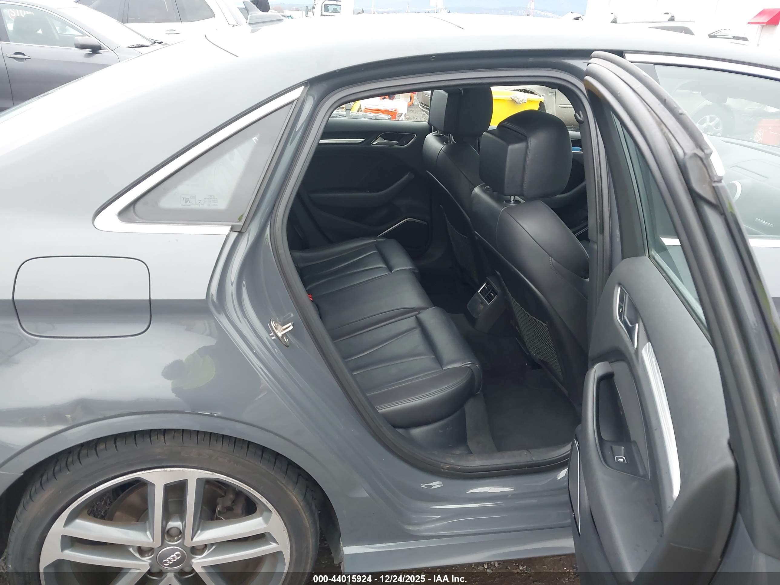 AUDI A3 image 8