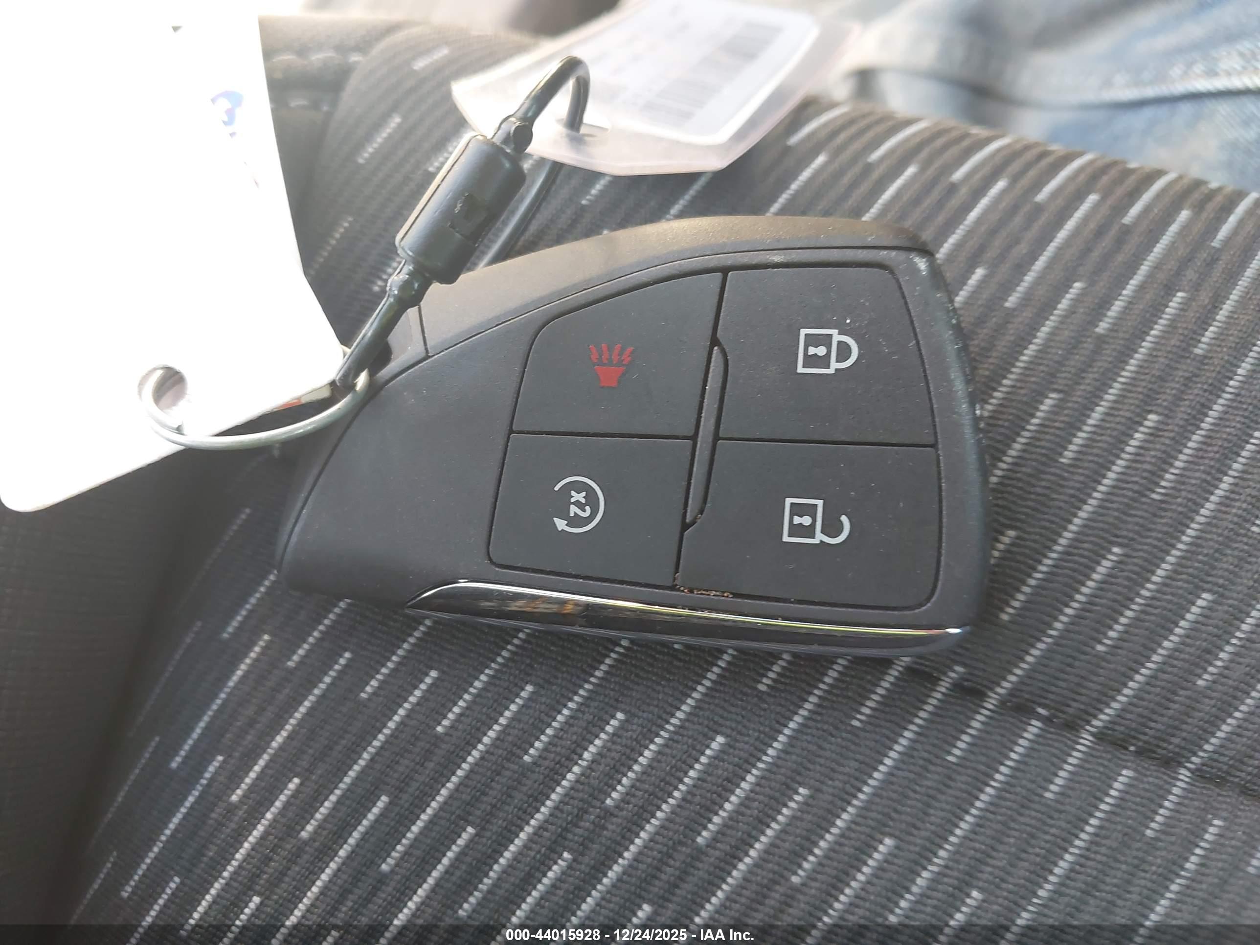 CHEVROLET EQUINOX image 11