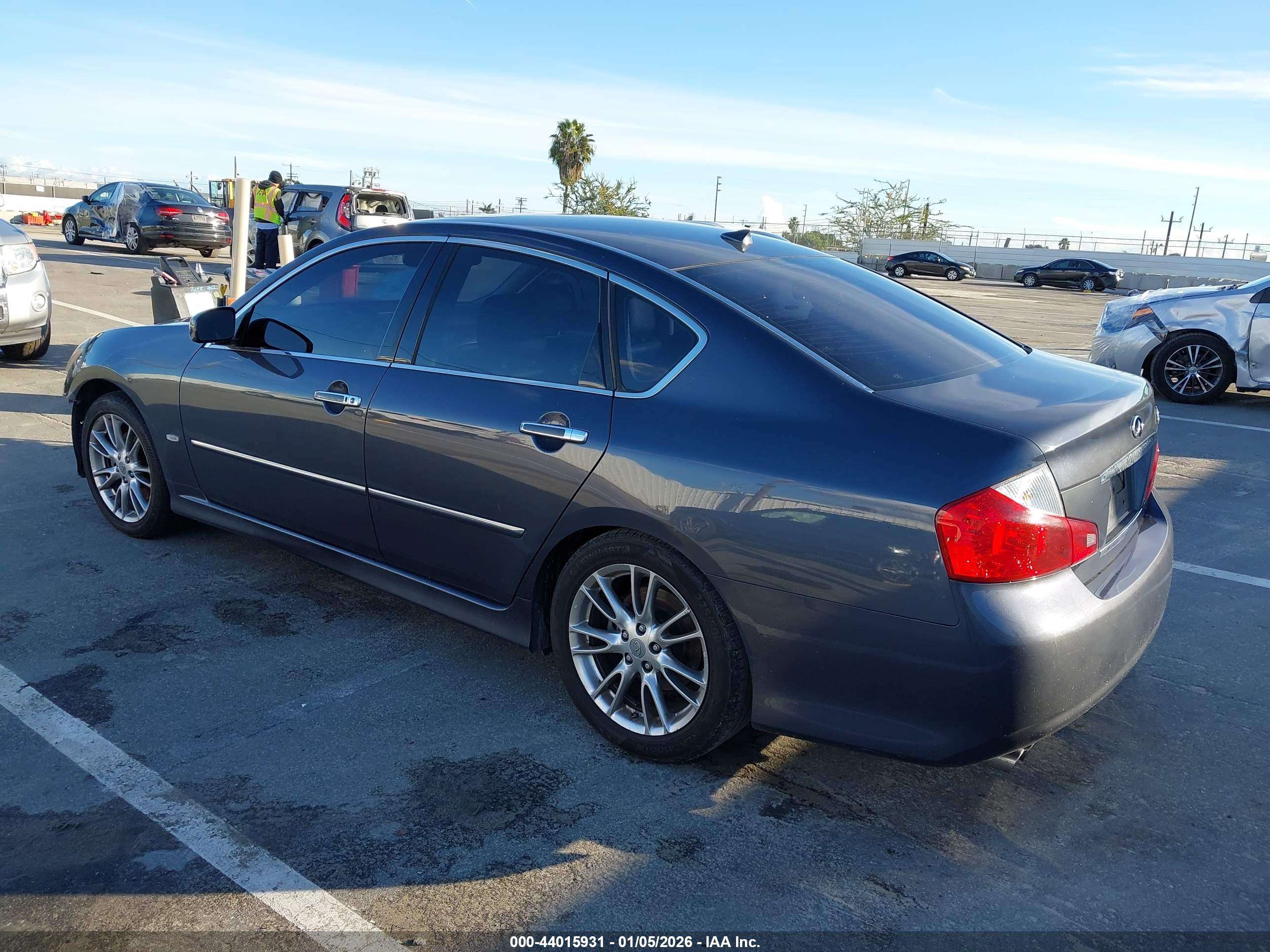 INFINITI M35 image 3