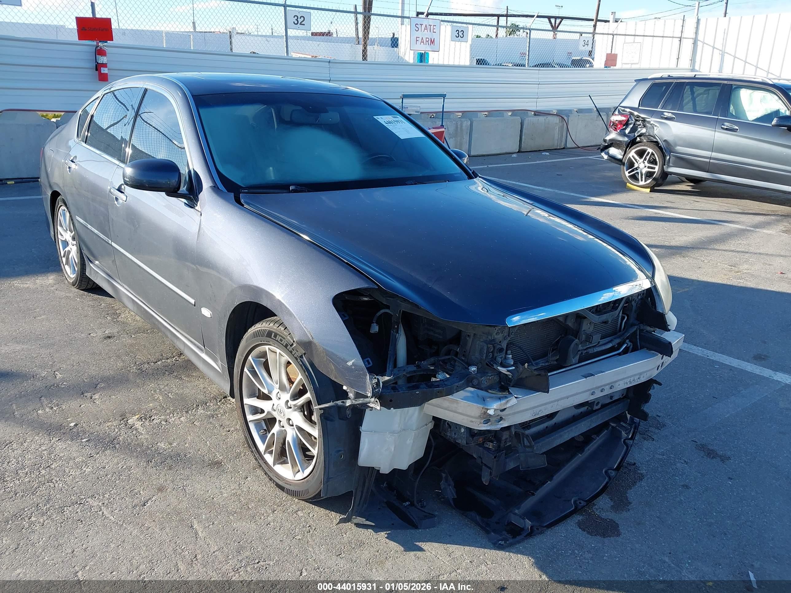INFINITI M35 image 6