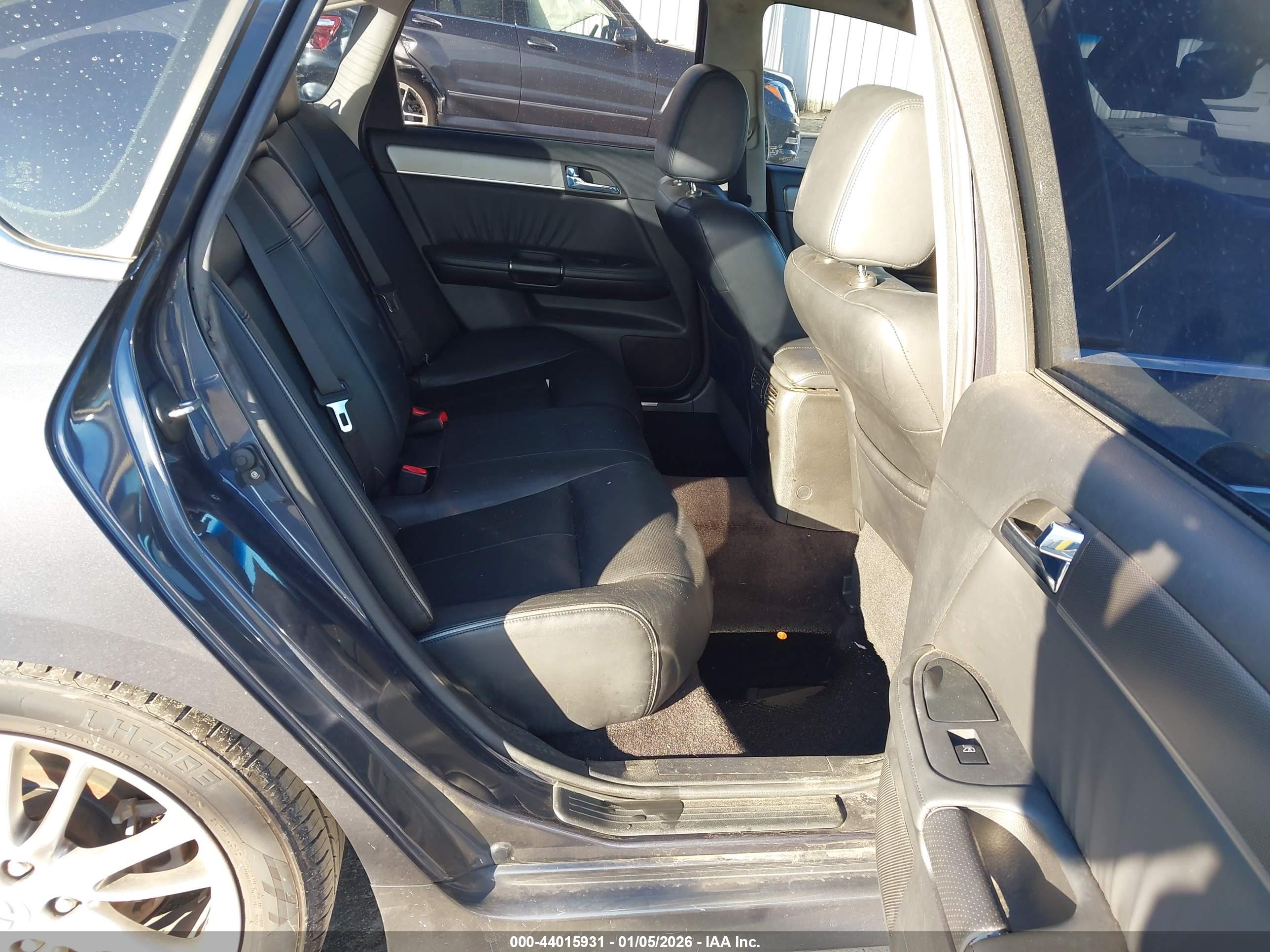 INFINITI M35 image 8