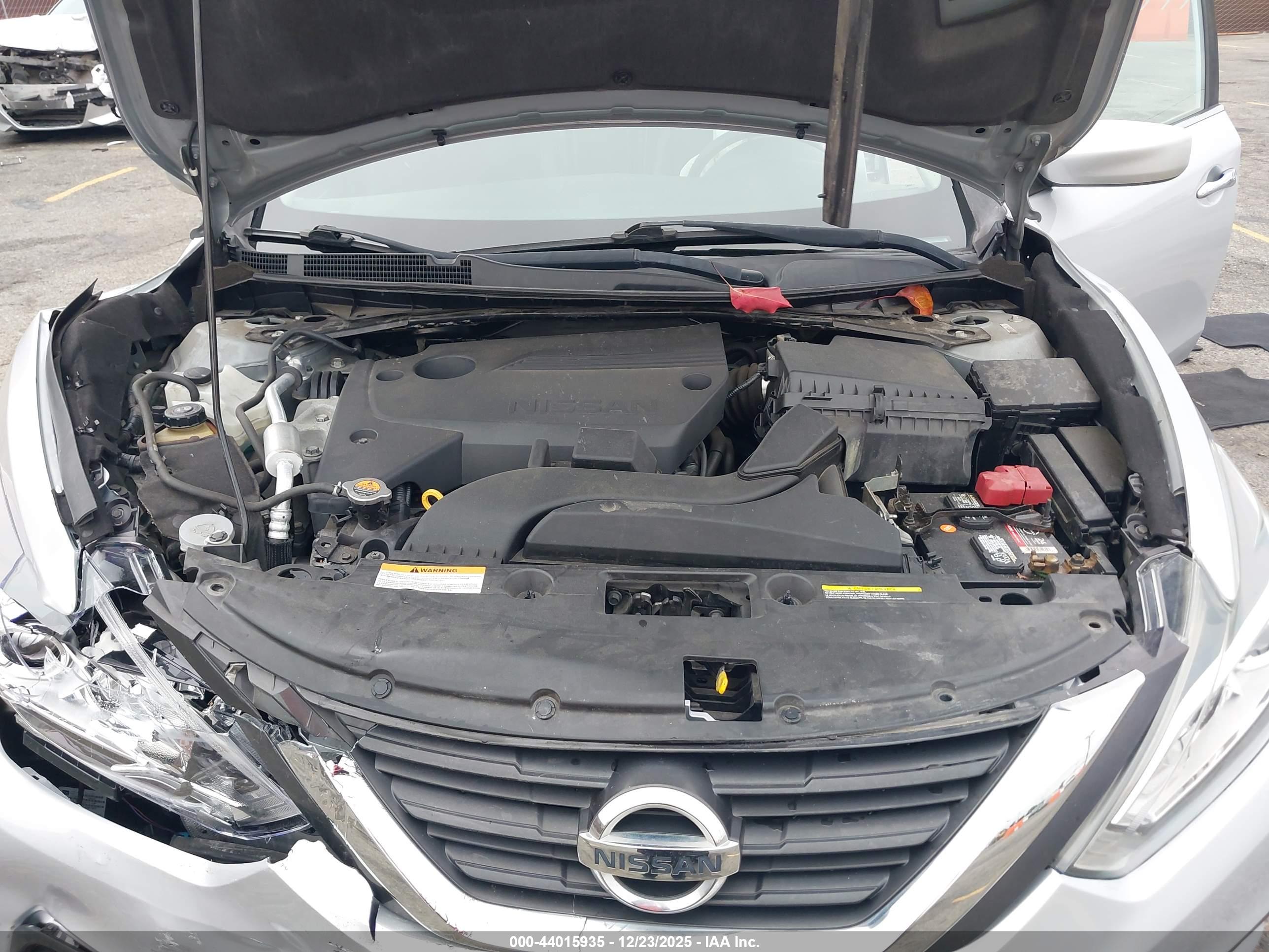 NISSAN ALTIMA image 10