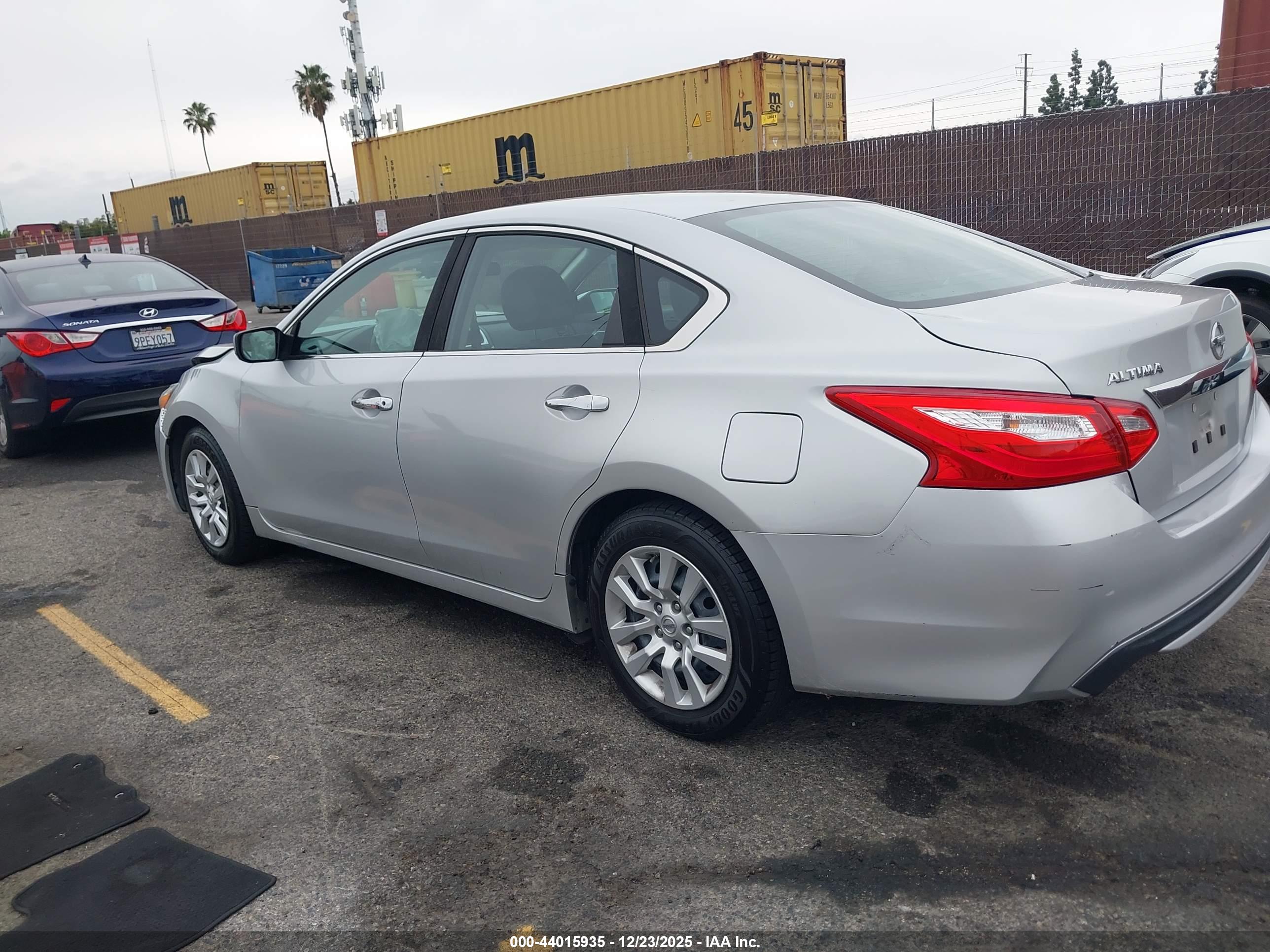 NISSAN ALTIMA image 3
