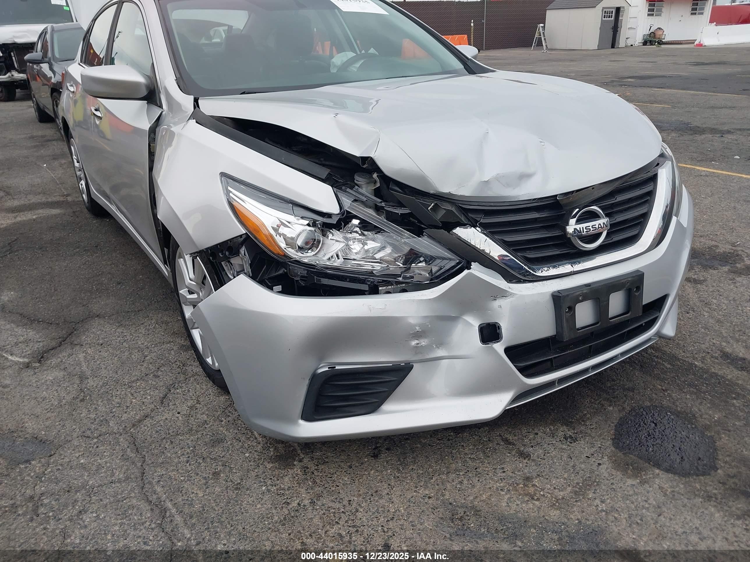 NISSAN ALTIMA image 6