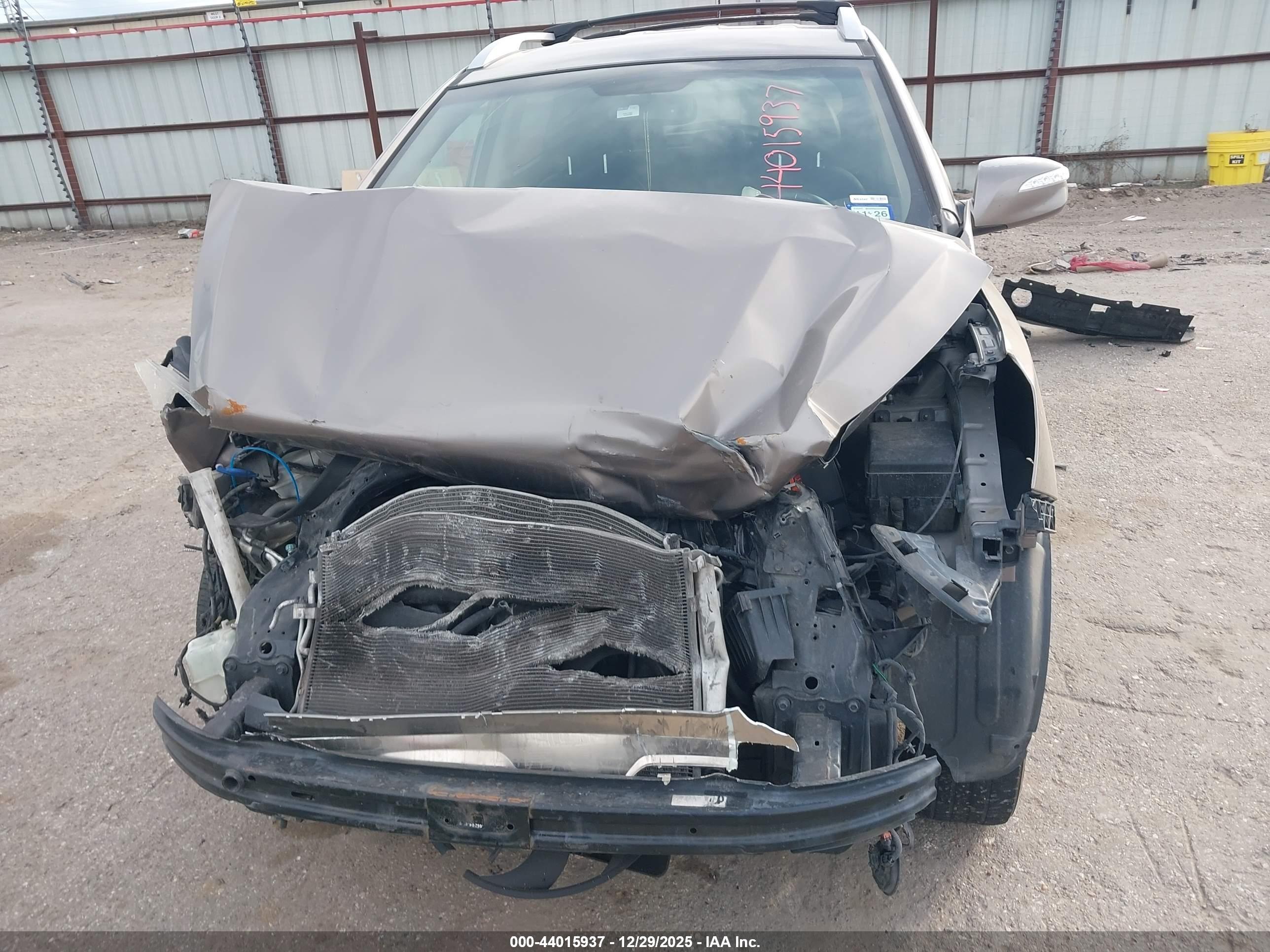 HYUNDAI TUCSON image 6