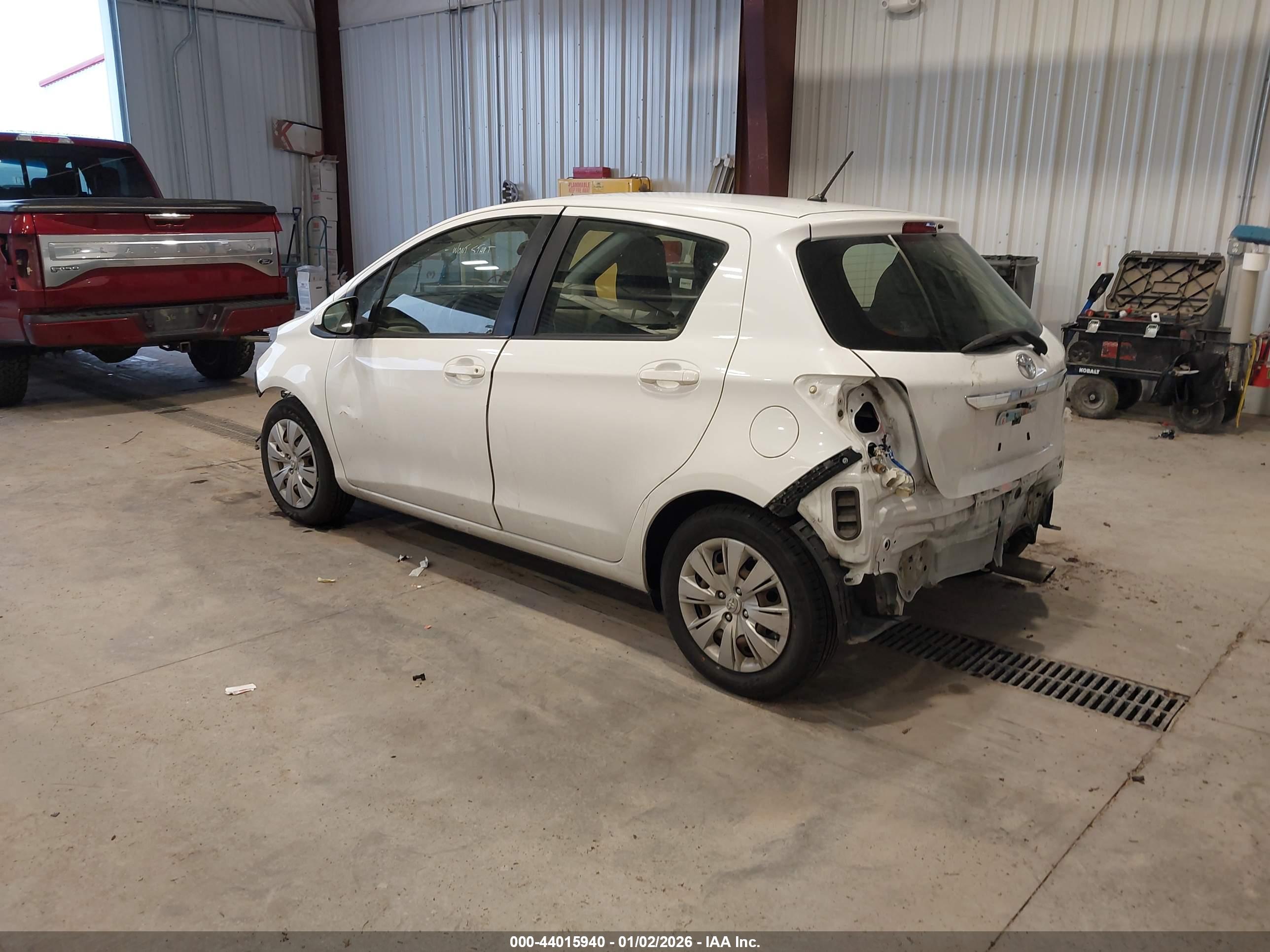 TOYOTA YARIS image 3
