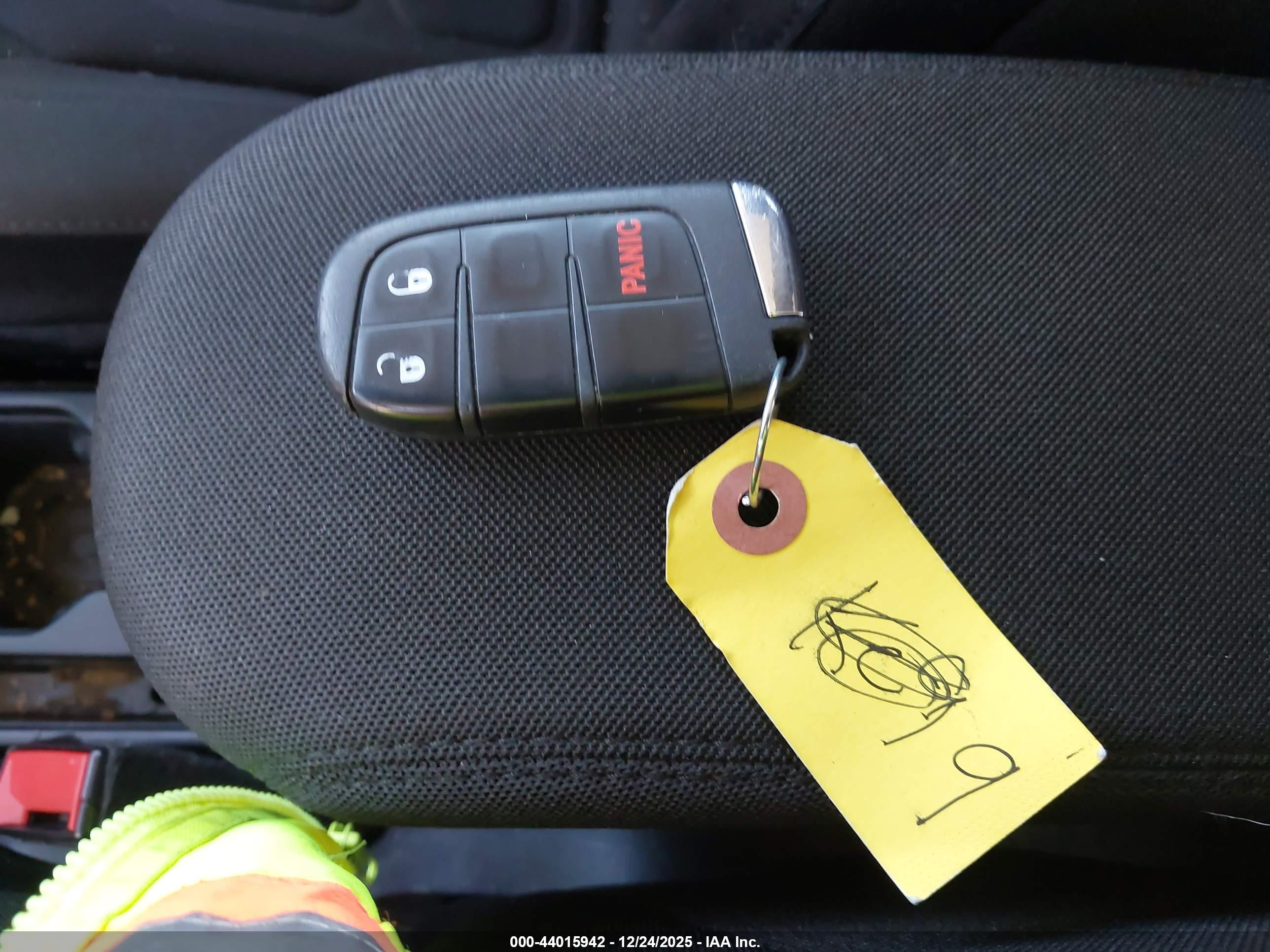 JEEP RENEGADE image 11