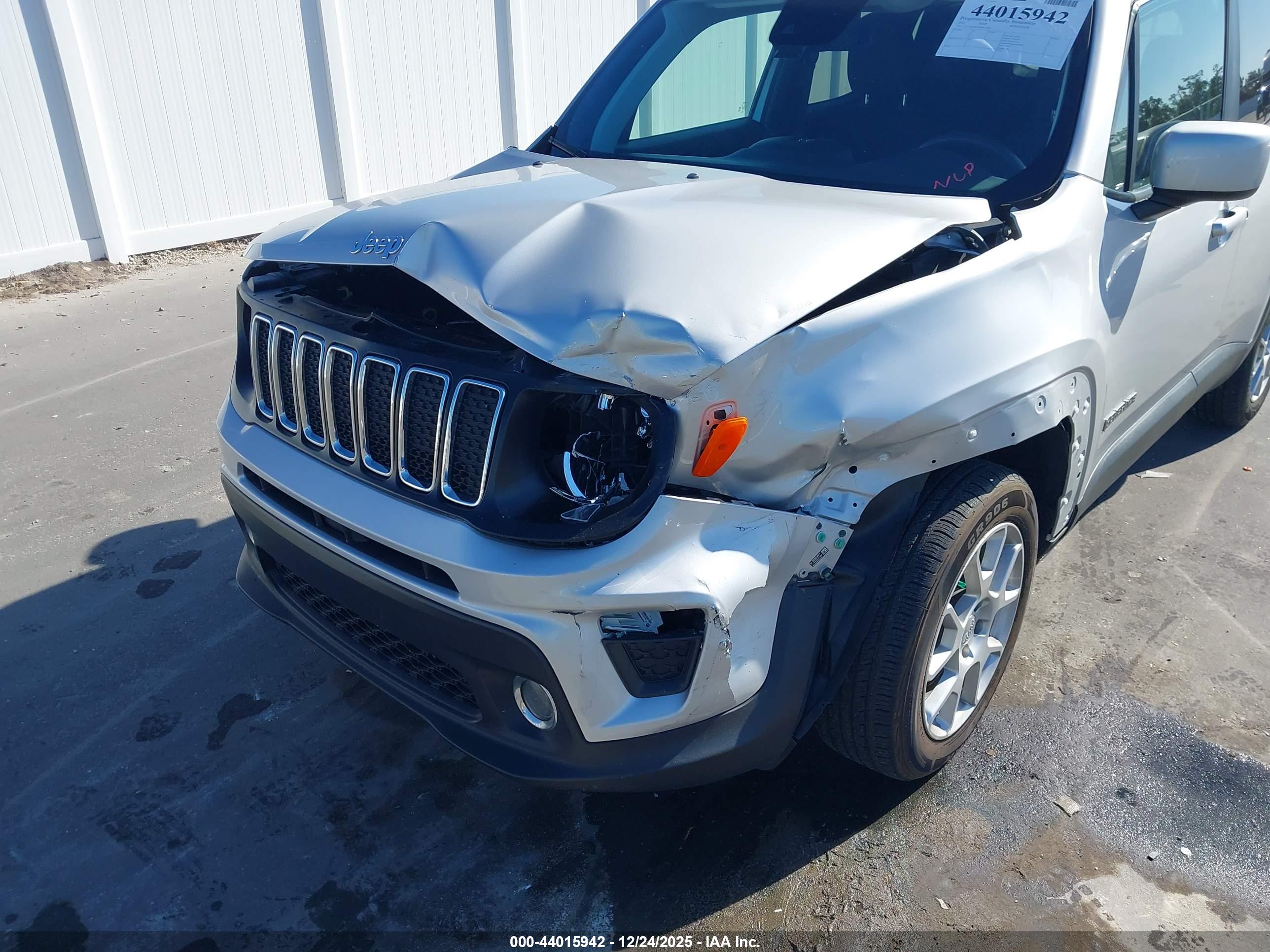 JEEP RENEGADE image 6