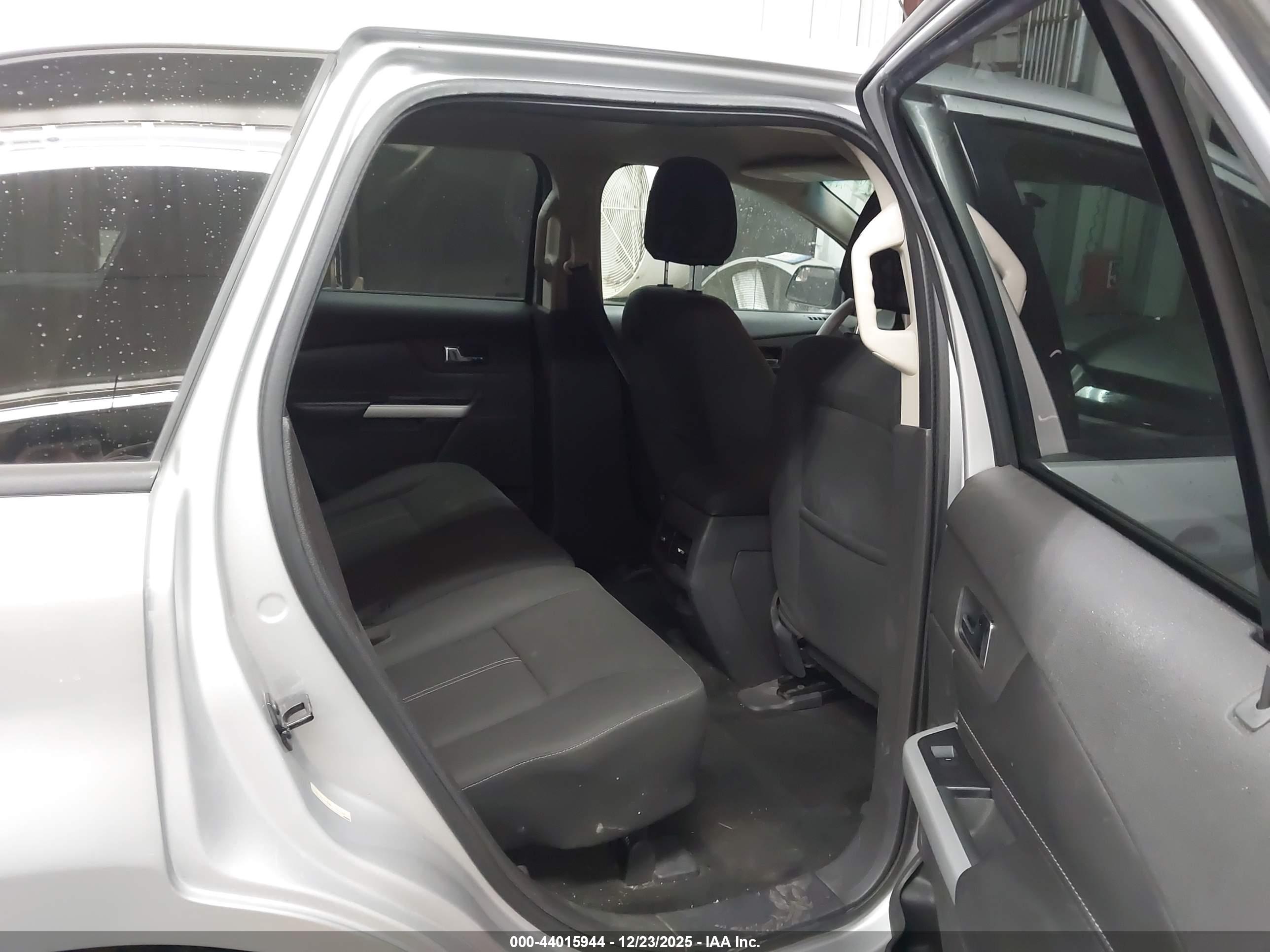 FORD EDGE image 8