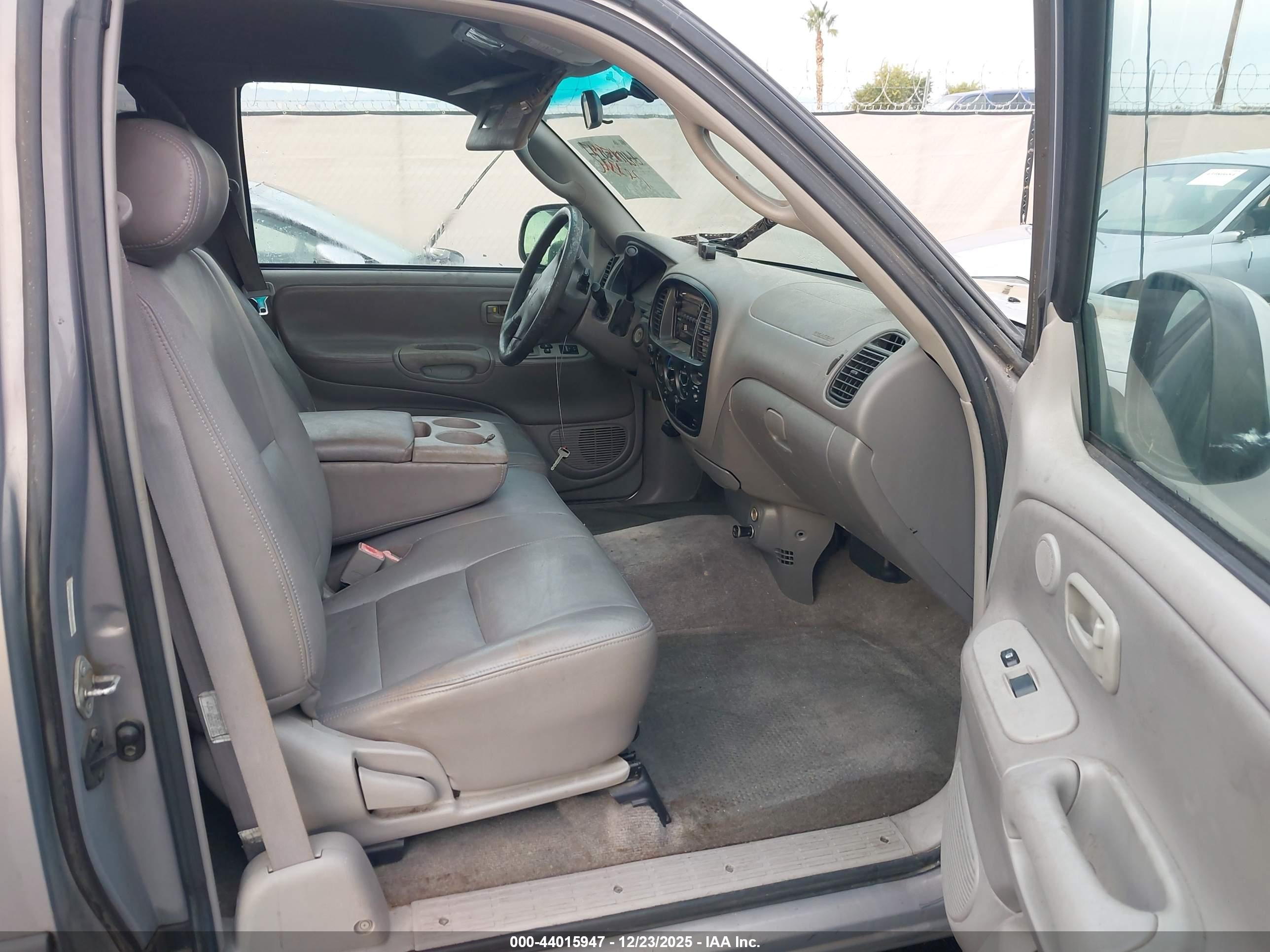 TOYOTA TUNDRA image 5