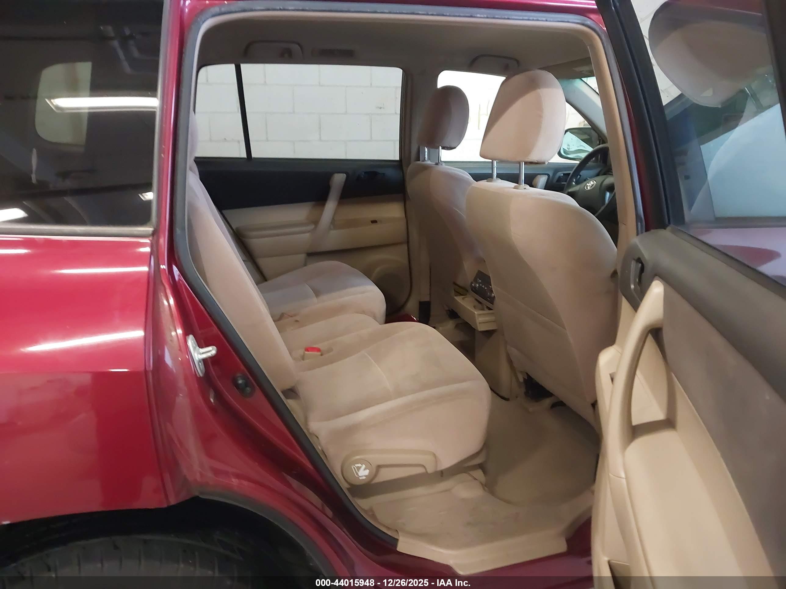 TOYOTA HIGHLANDER image 8