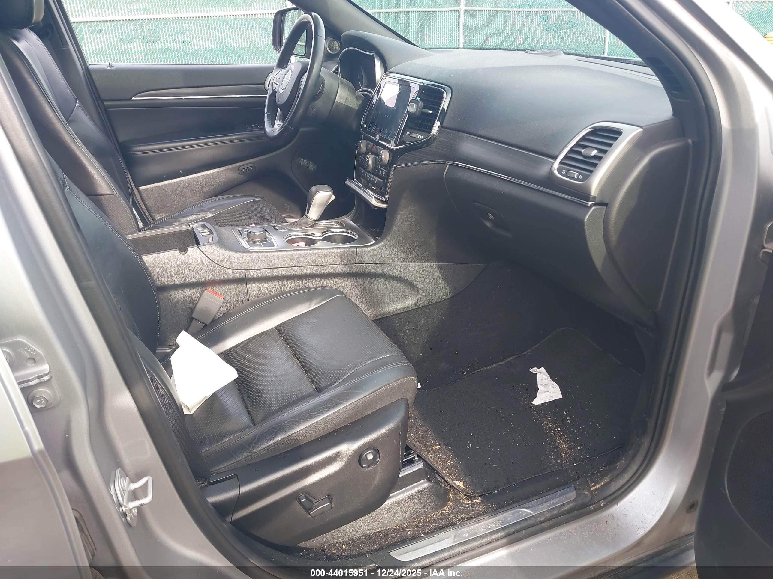 JEEP GRAND image 5