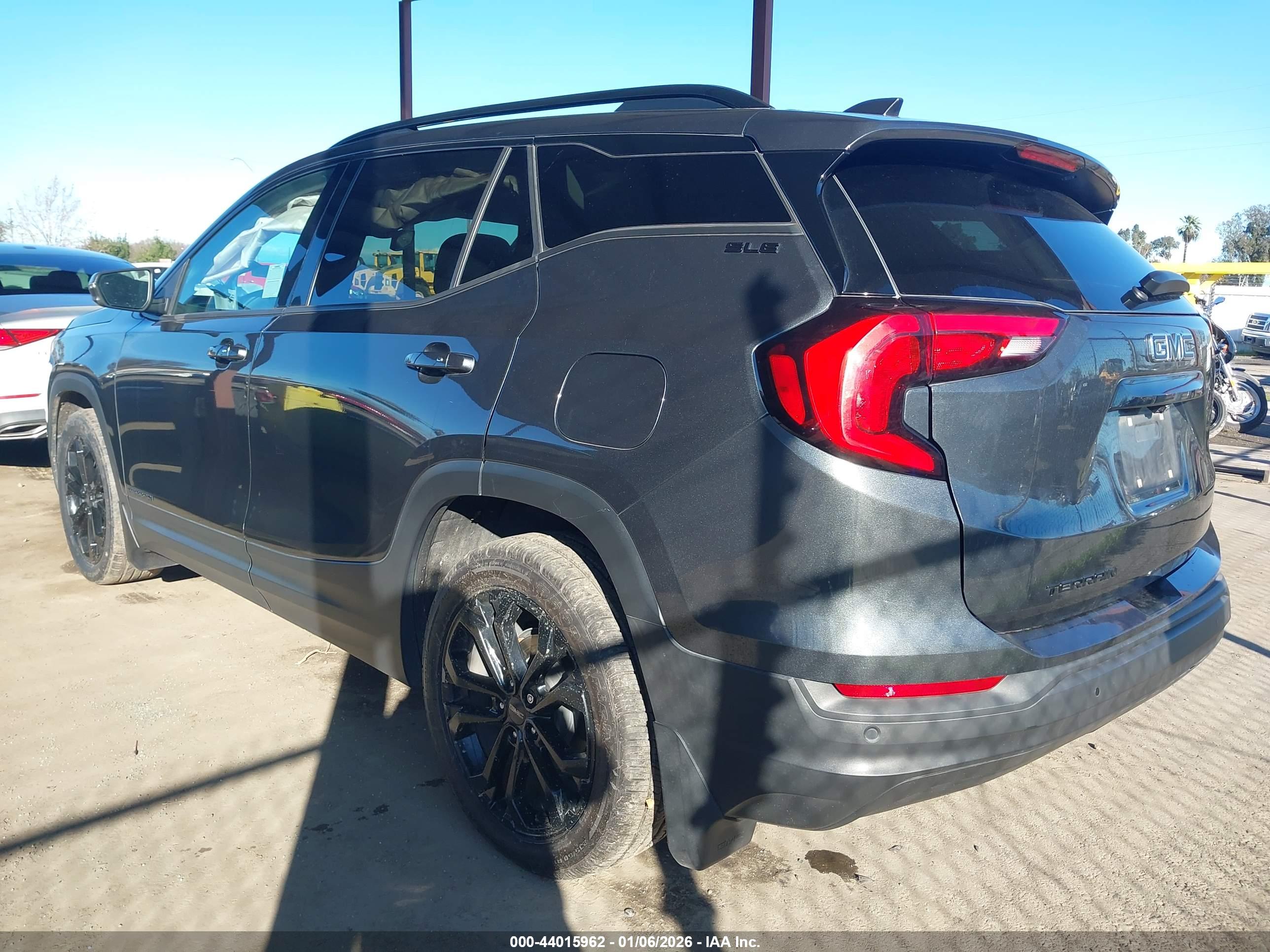 GMC TERRAIN image 3